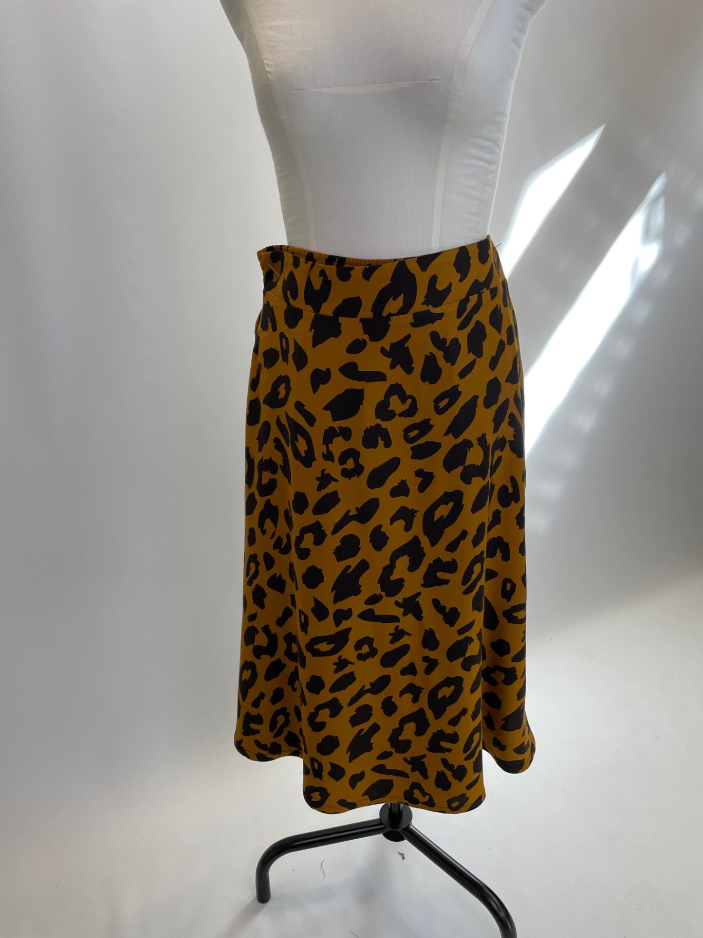 Rock "Romy" | großes Leomuster | EcoVero™ Lenzing™ Farbe: Leo braun | Größe: XXXL | Second Love