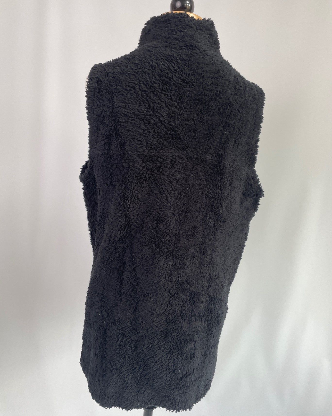 Wihelm | Weste | Plüsch schwarz | Größe M +10cm ohne Gummi | Second Love