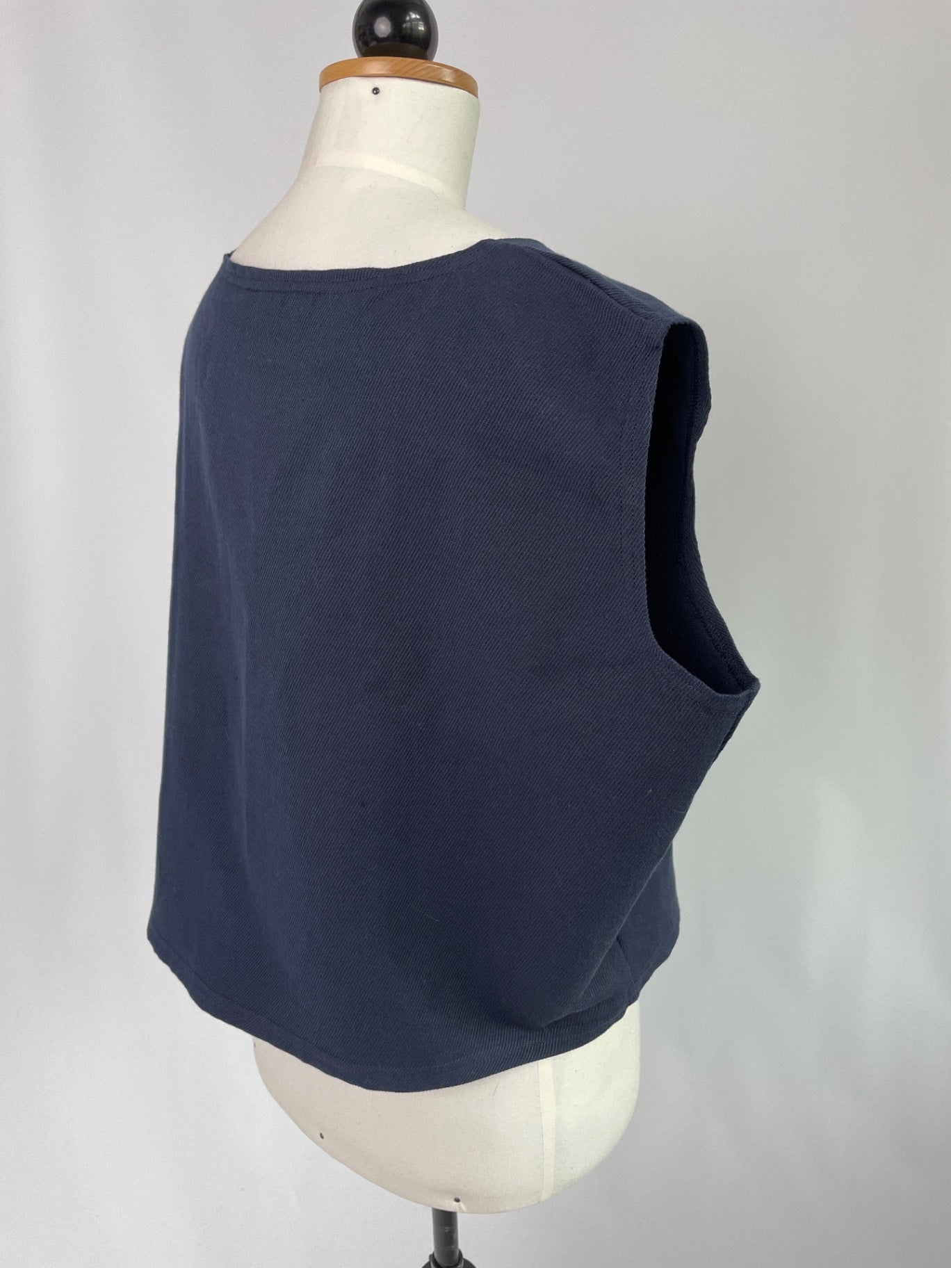 Gerda | Croptop ohne Ärmel | Leinentwill dunkelblau | Größe XXL | Second Love