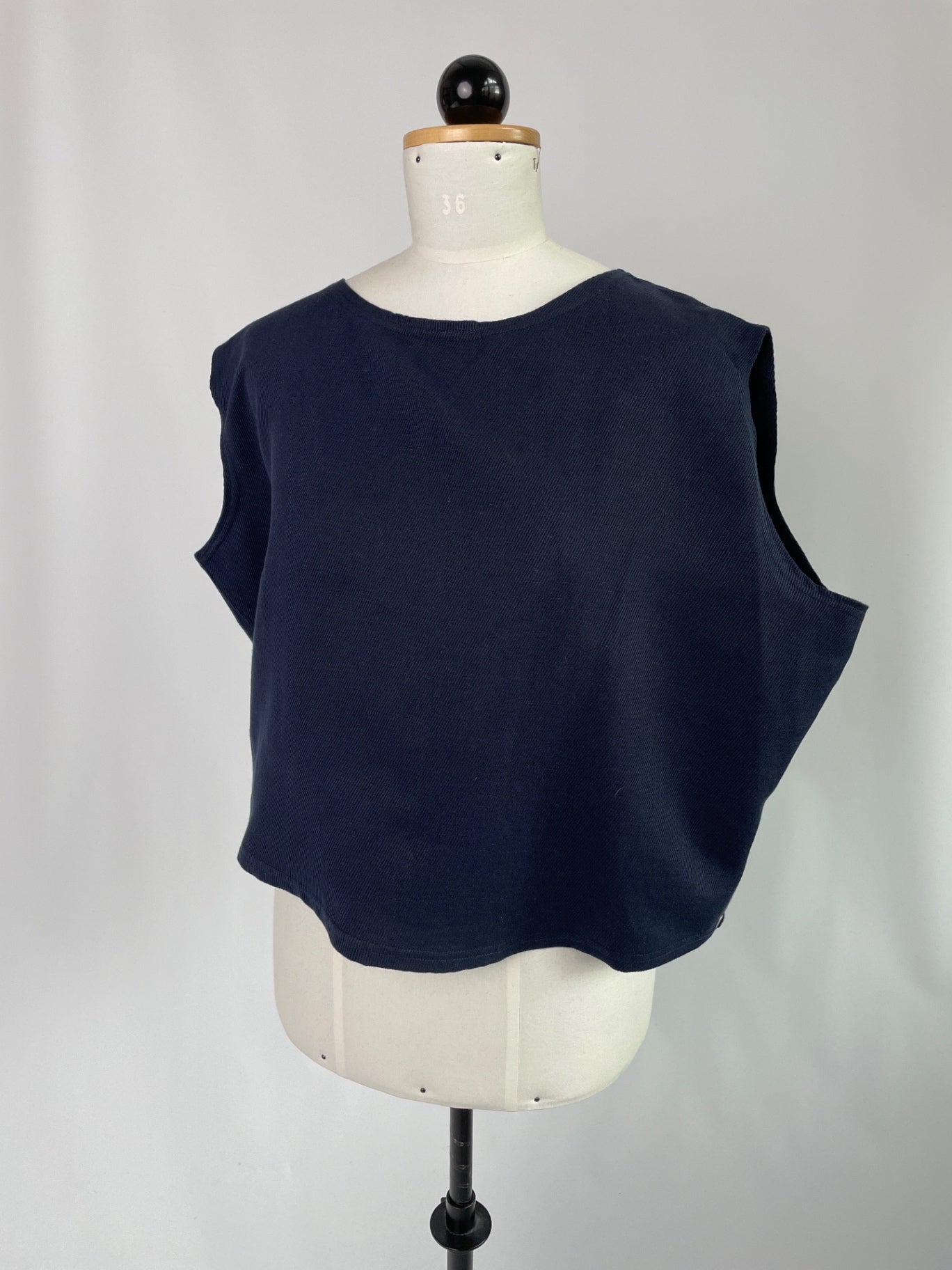 Gerda | Croptop ohne Ärmel | Leinentwill dunkelblau | Größe XXL | Second Love