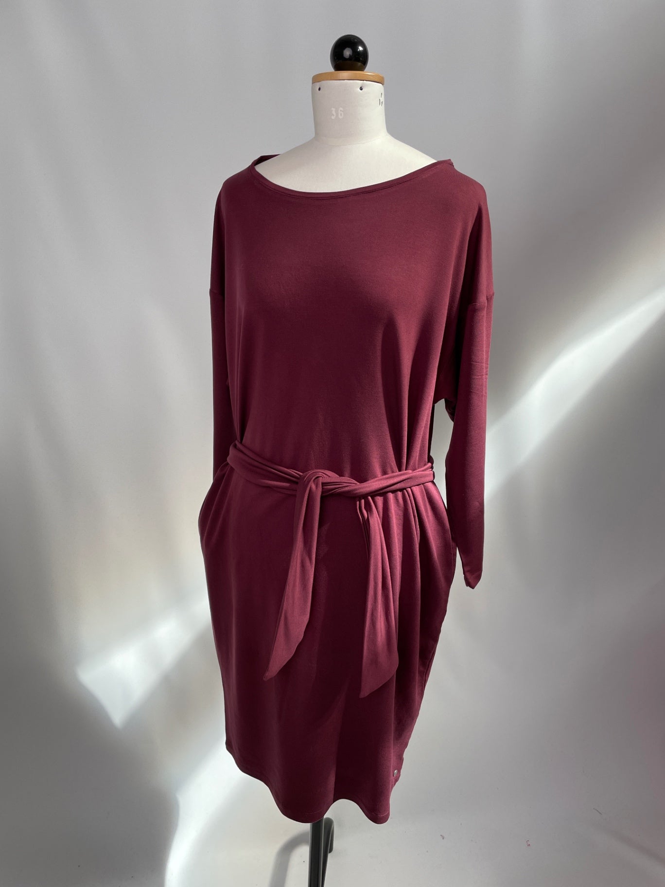 Langärmliges Sweatshirtkleid | Tencelsweat marone | Größe M mit Taschen