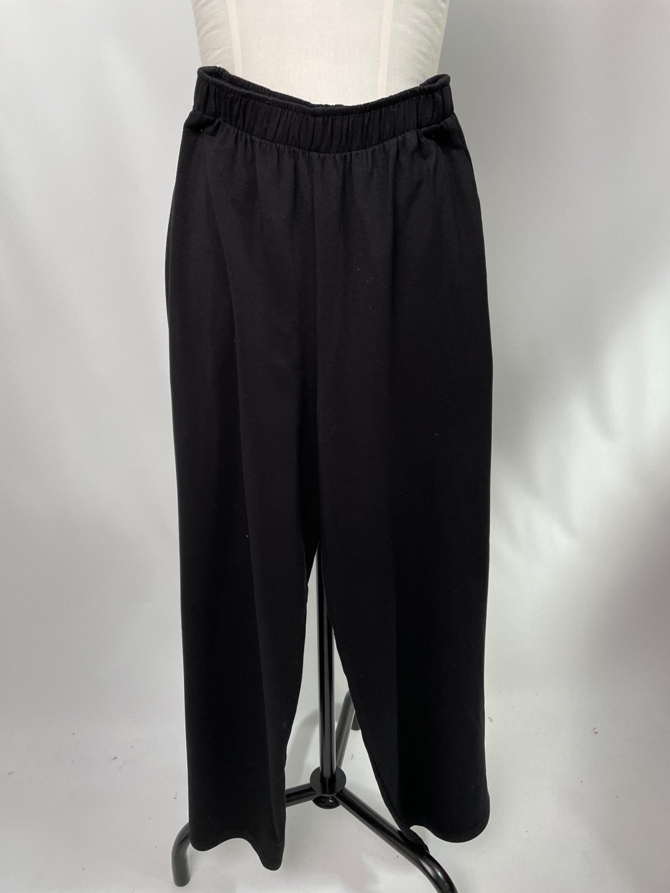 Marlene | weite Hose | Tencelsweat schwarz | Größe XXS | Second Love