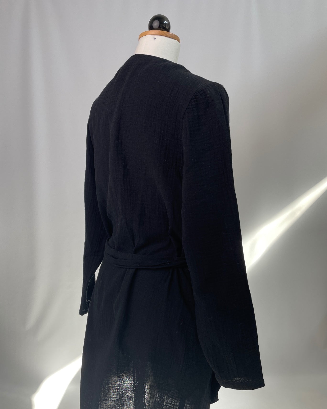 Wilma | Mini-Wickelkleid langarm | Musselin schwarz | Größe M | Second Love