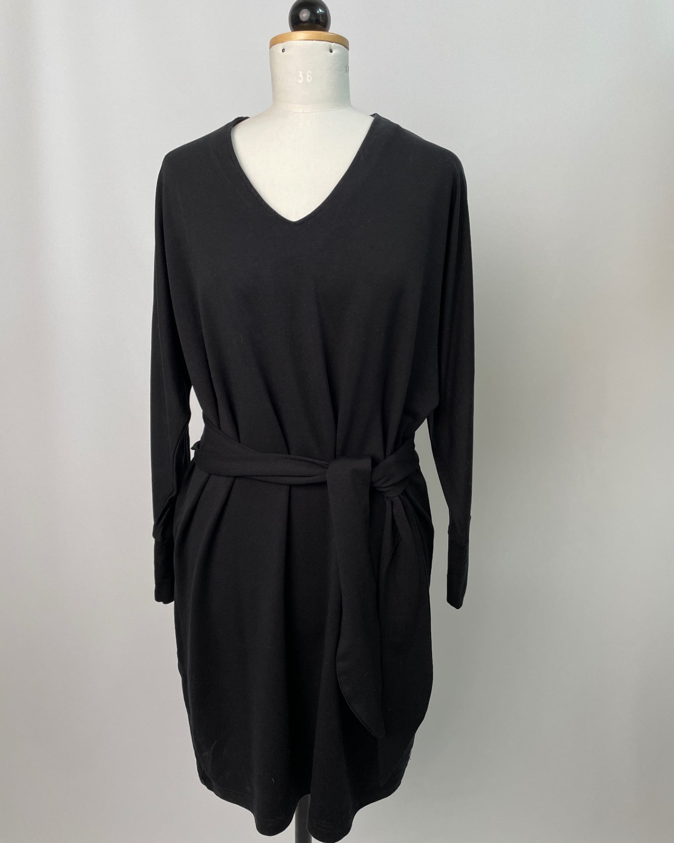 Kumi | langärmliges Kimonokleid | Tencelsweat schwarz | Größe XXS | Second Love