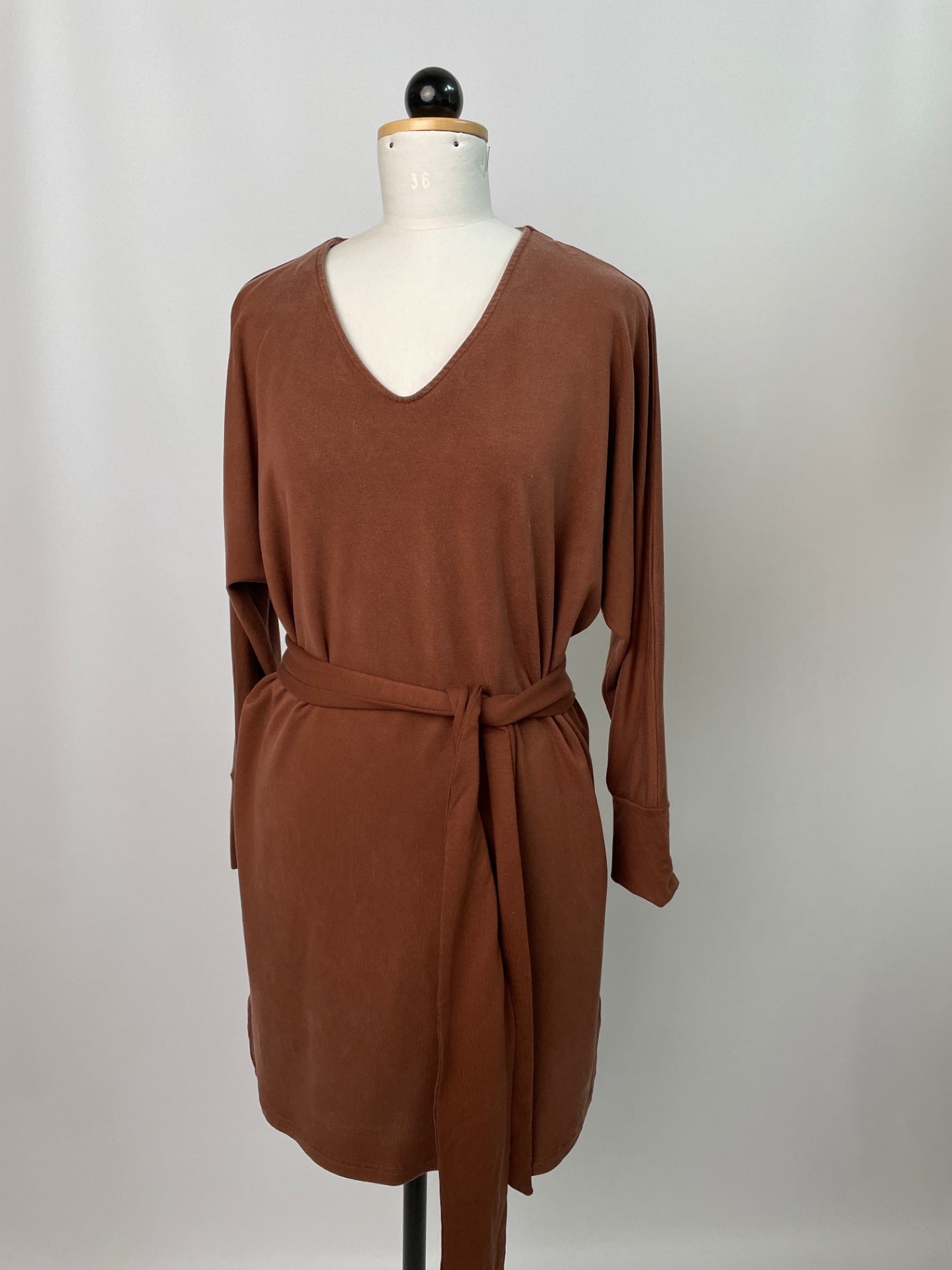 Kumi | langärmliges Kimonokleid | Tencelsweat nuss | Größe XXS | Second Love