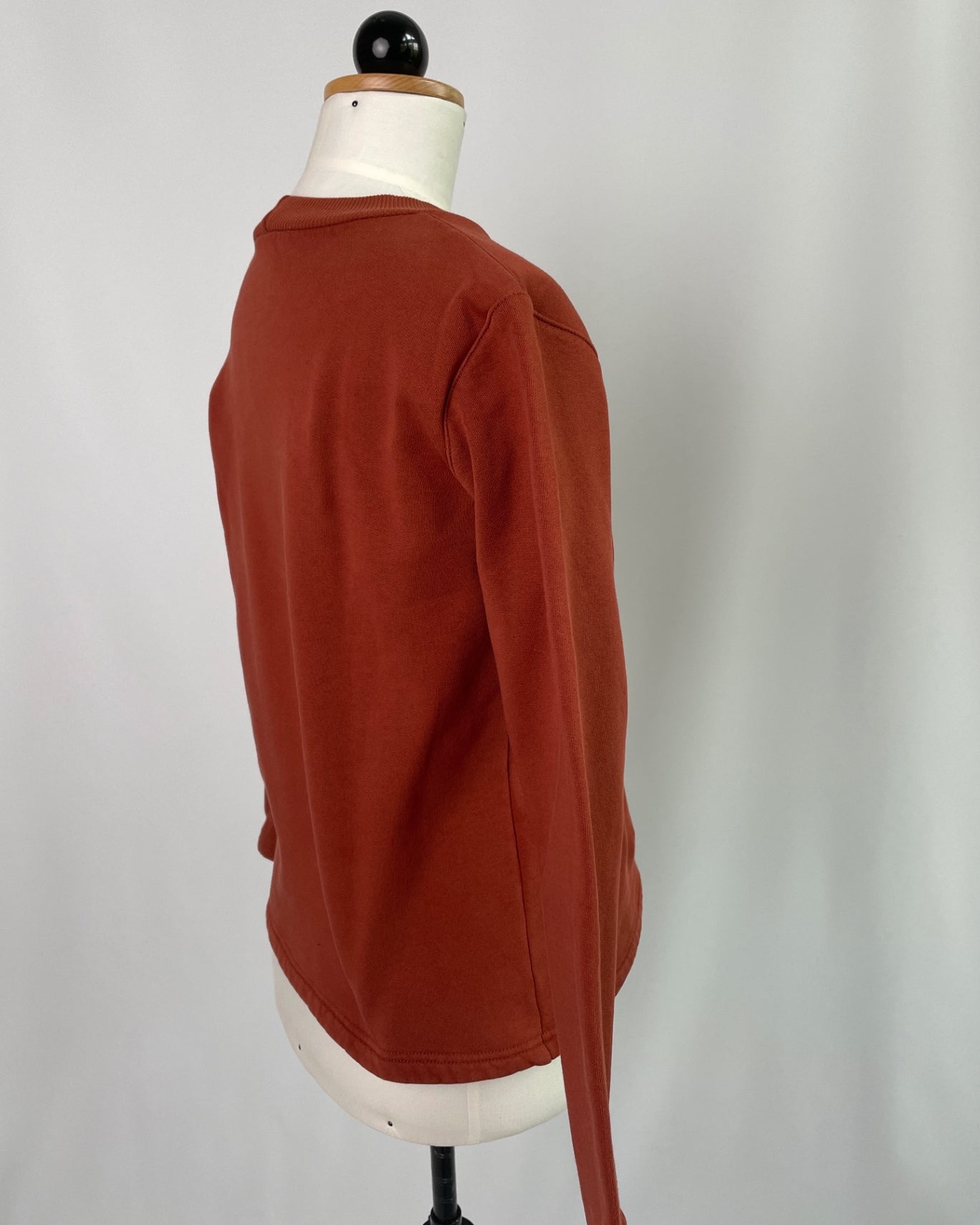 Theo | Lockerer Longsleeve | Sweat rostrot | Größe XS | Second Love