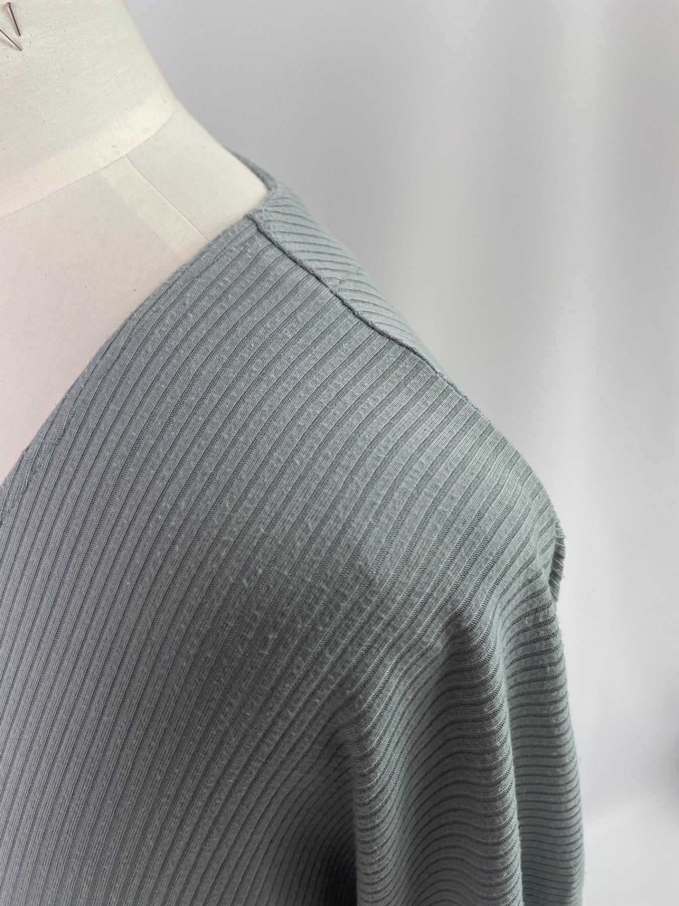 Kumi | Oversized Kimonokleid kurzarm | Rippjersey hellblau | Größe XXS | Second Love