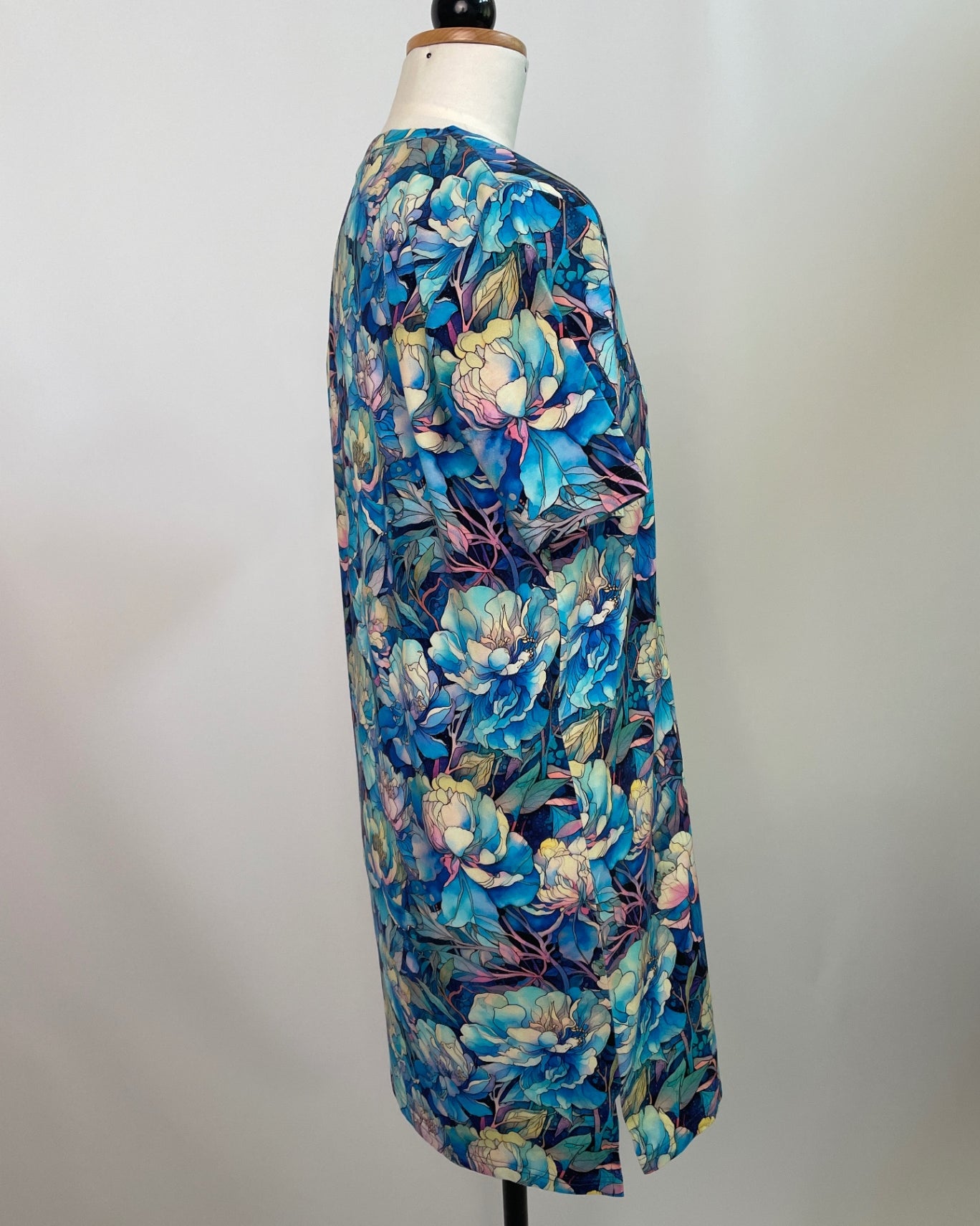 Tshirt Kleid „Tilda“ | Größe: S | Muster : Pfingstrosen | Second Love