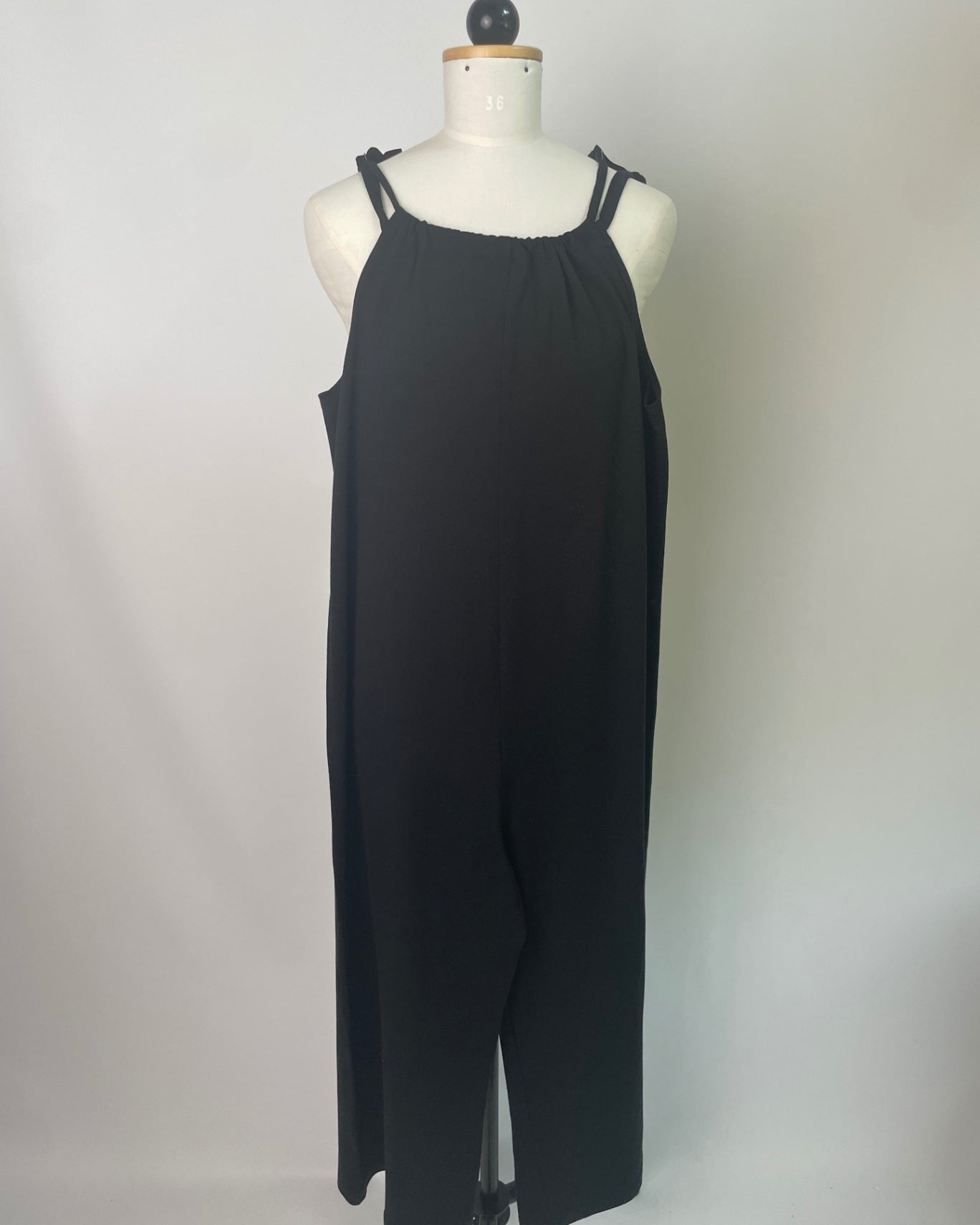 Cleopatra | Lockerer Jumpsuit | Tencelsweat schwarz | Größe XS | ohne Gürtel | Second Love