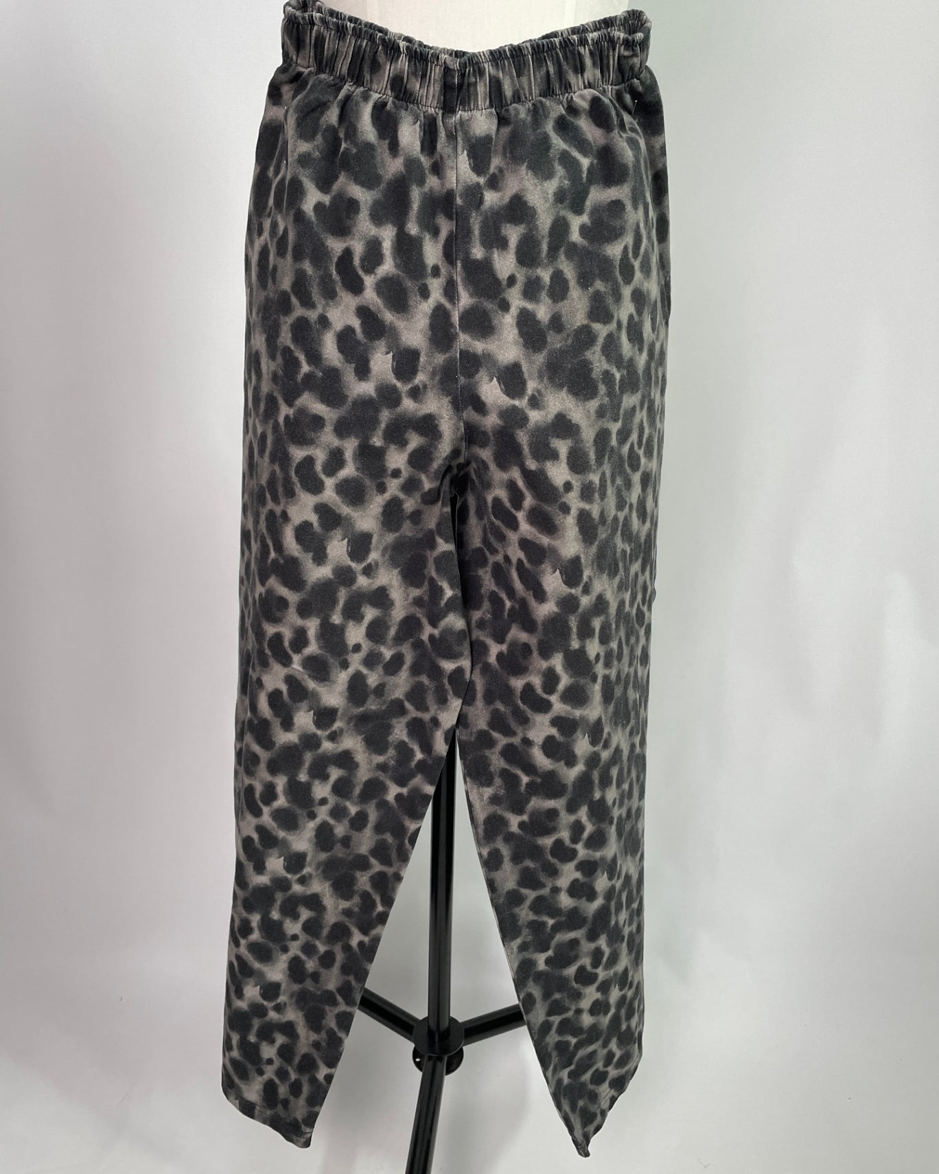 Marlene | Hose im Marlene-Stil | Canvas Dark Leo | Größe S | Second Love