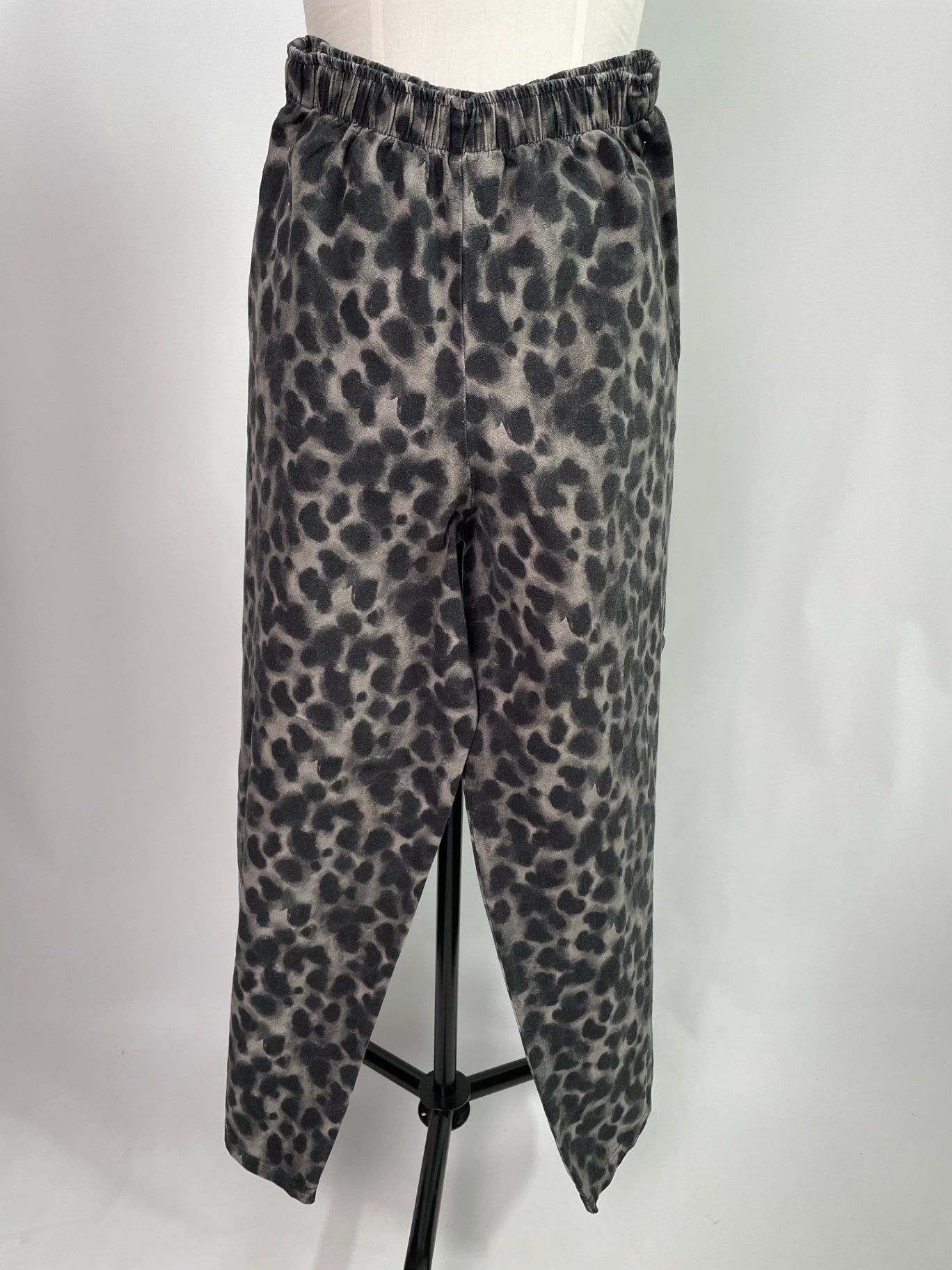 Marlene | Hose im Marlene-Stil | Canvas Dark Leo | Größe S | Second Love