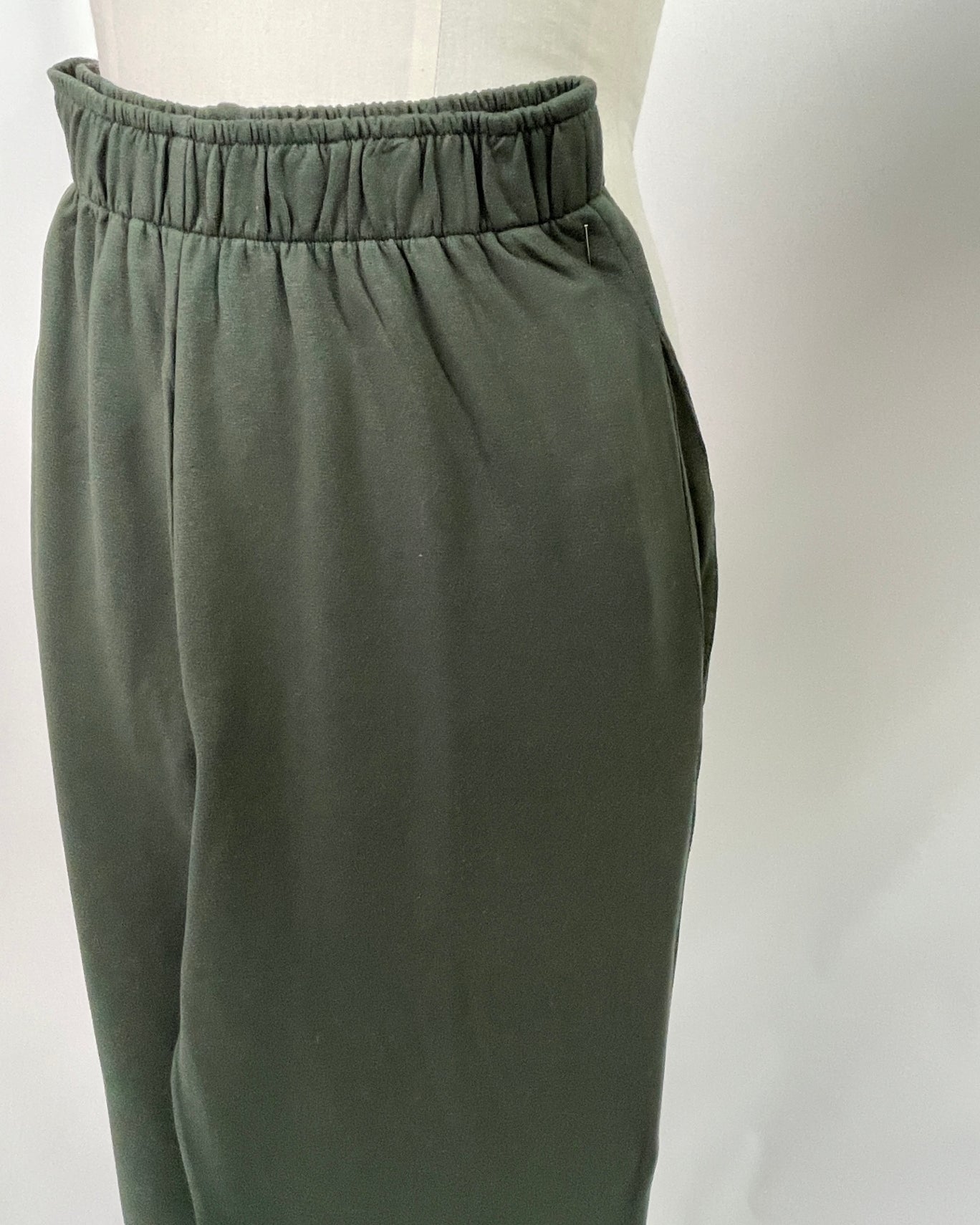 Karo | Karottenhose | Tencelsweat grün | Größe XXS | Second Love