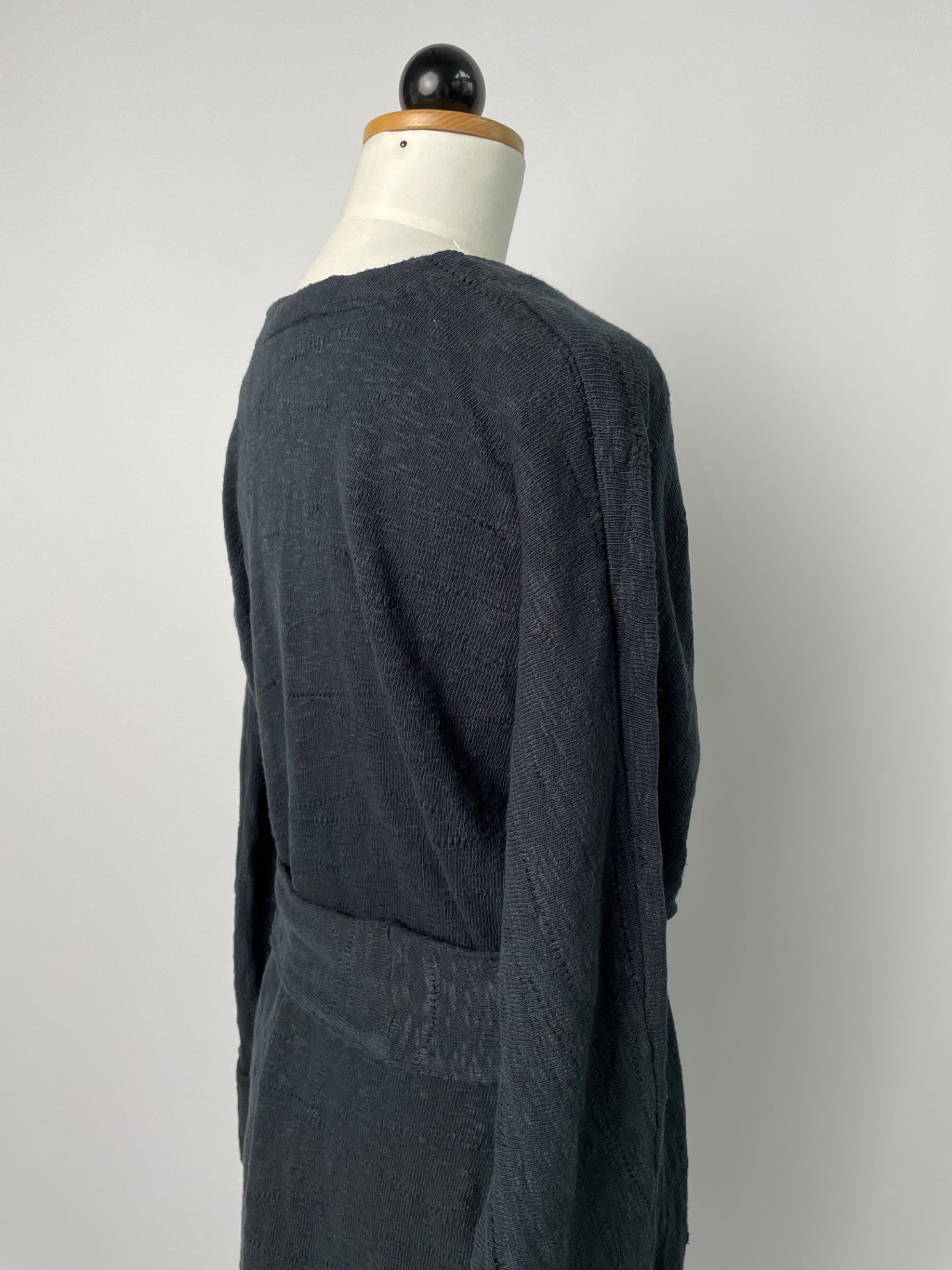 Kumi | Langärmliges Kimonokleid | Jacquardstrick schwarz | Größe XXS | Second Love