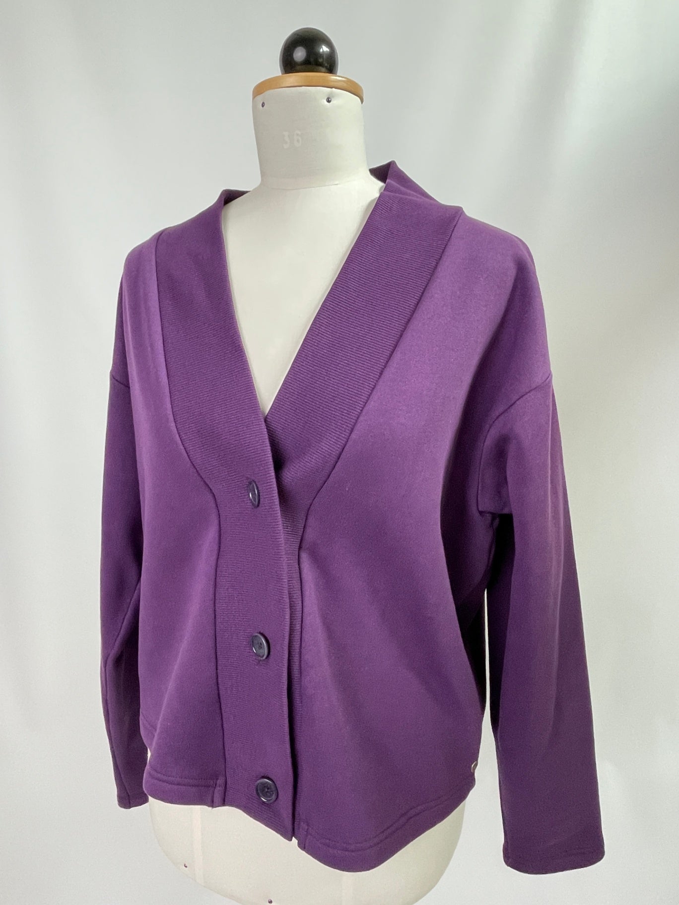 Janne | Kurze Jacke mit Knöpfen | Sweat lila | Größe S | Second Love