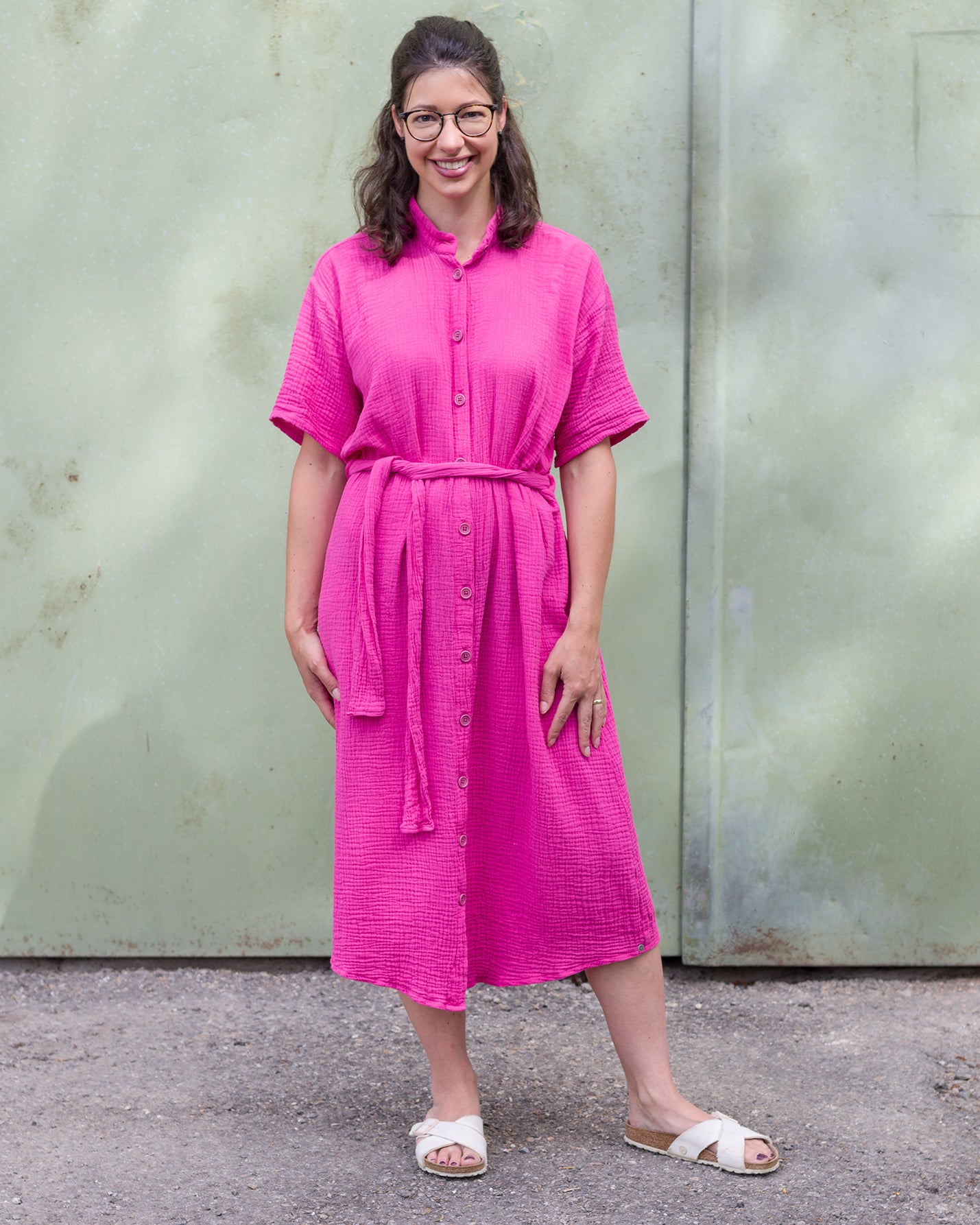 Mel trägt auf dem Foto 'Briana' Größe S, Musselin pink