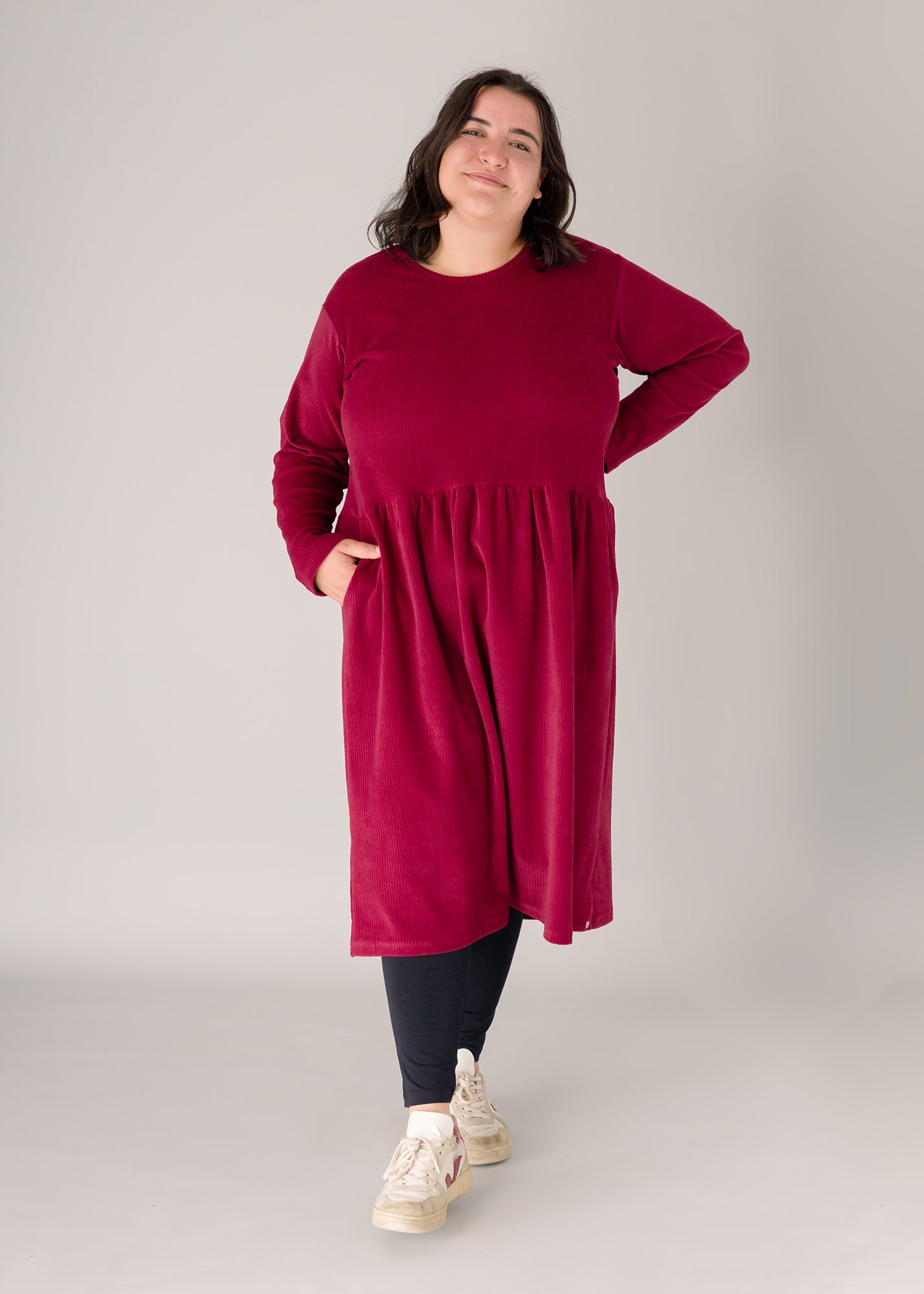 Flores trägt auf dem Foto 'Belinda', tiefe Taille Größe XXL, Velvet-Cord fuchsia