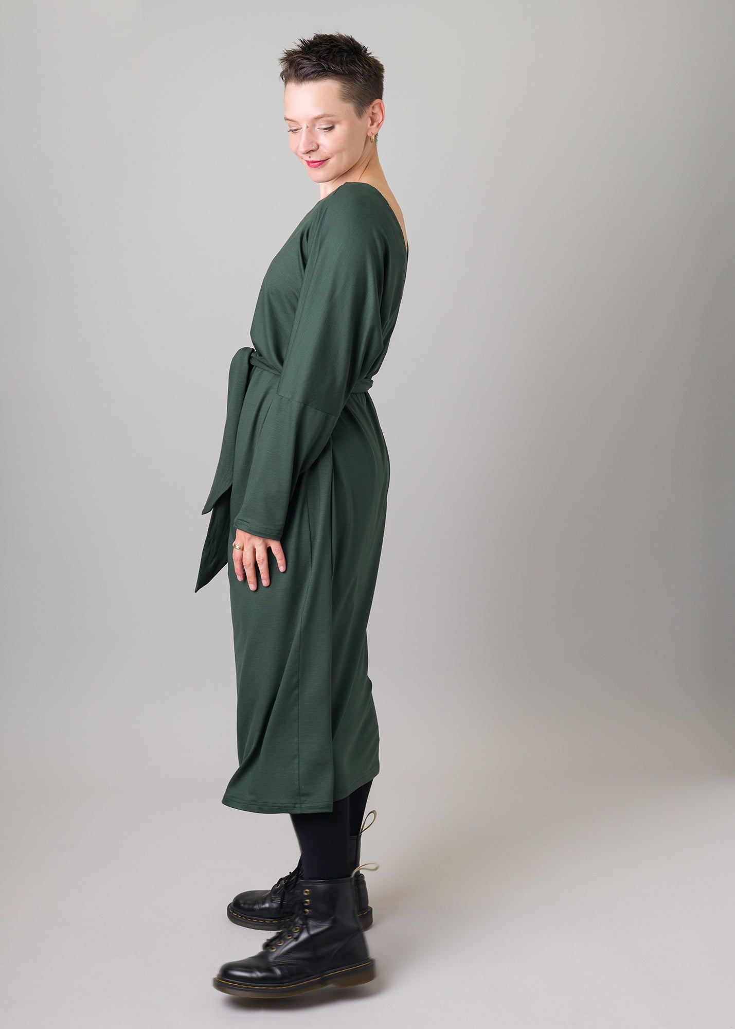 Melly trägt auf dem Foto Größe S, Tenceljersey