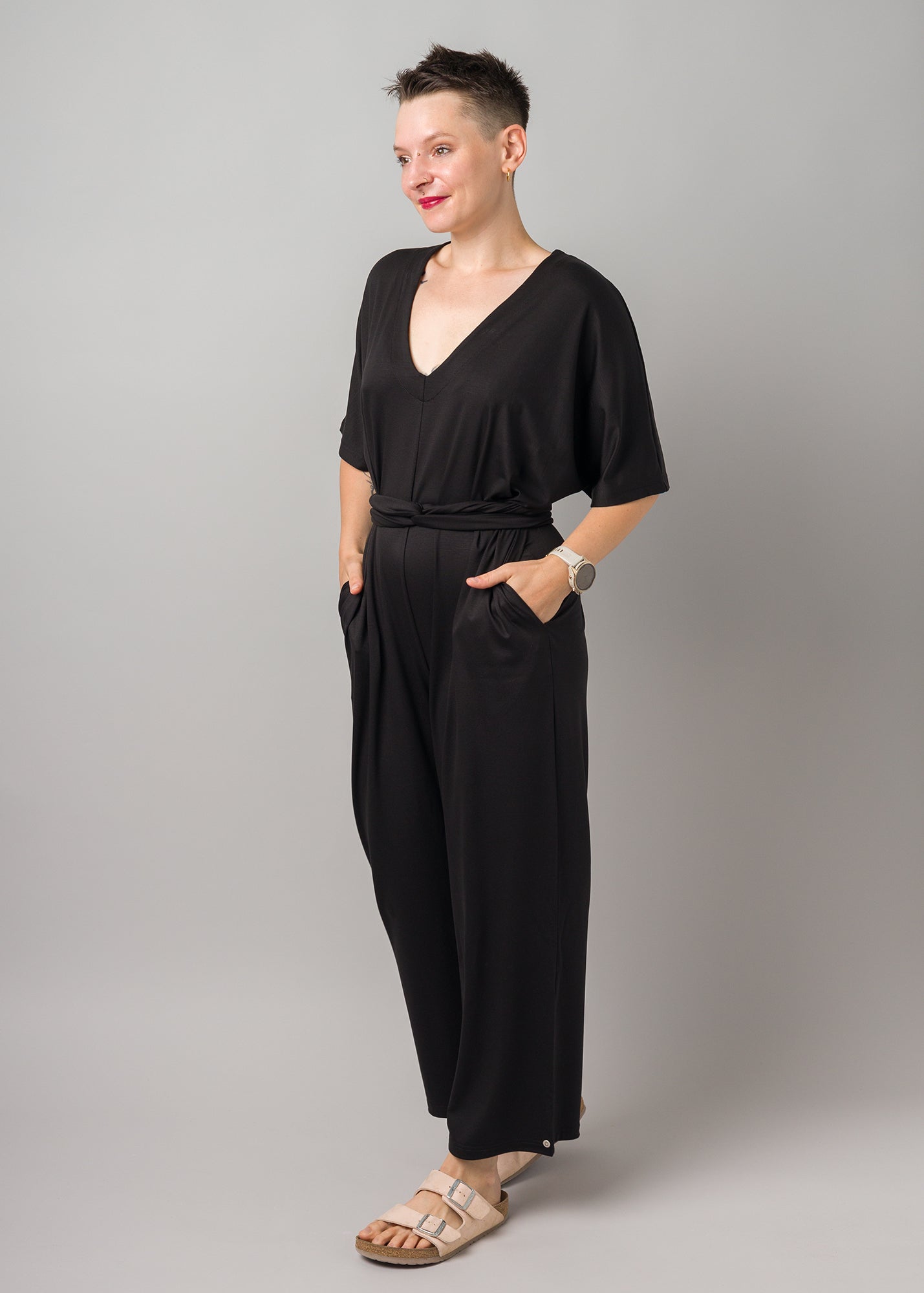 Melly trägt auf dem Foto 'Franz' Größe S, Tenceljersey schwarz