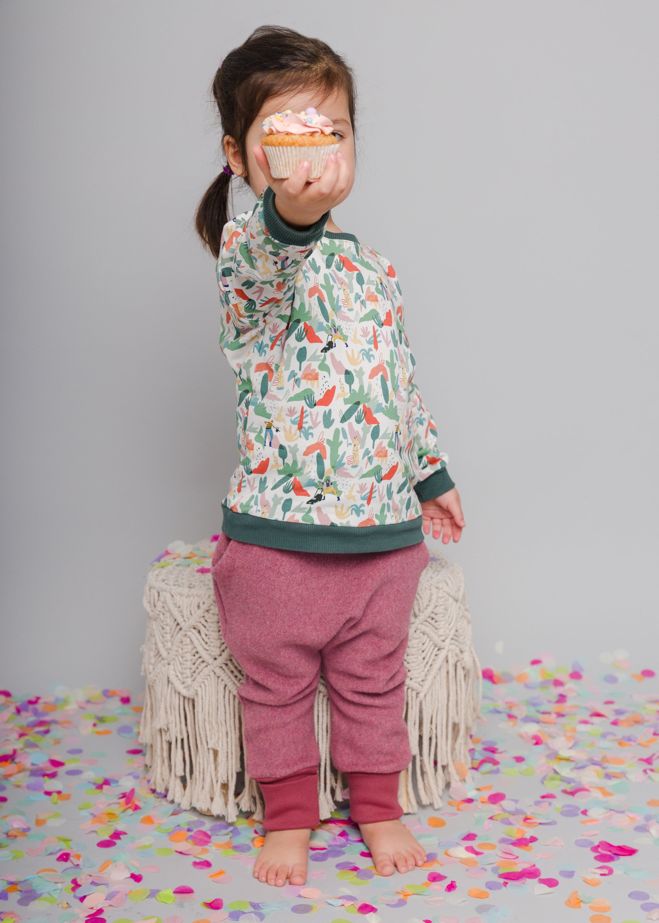 Jasmin ist auf dem Foto 3 Jahre alt und trägt Größe 5 (98-116), Momo Fleece