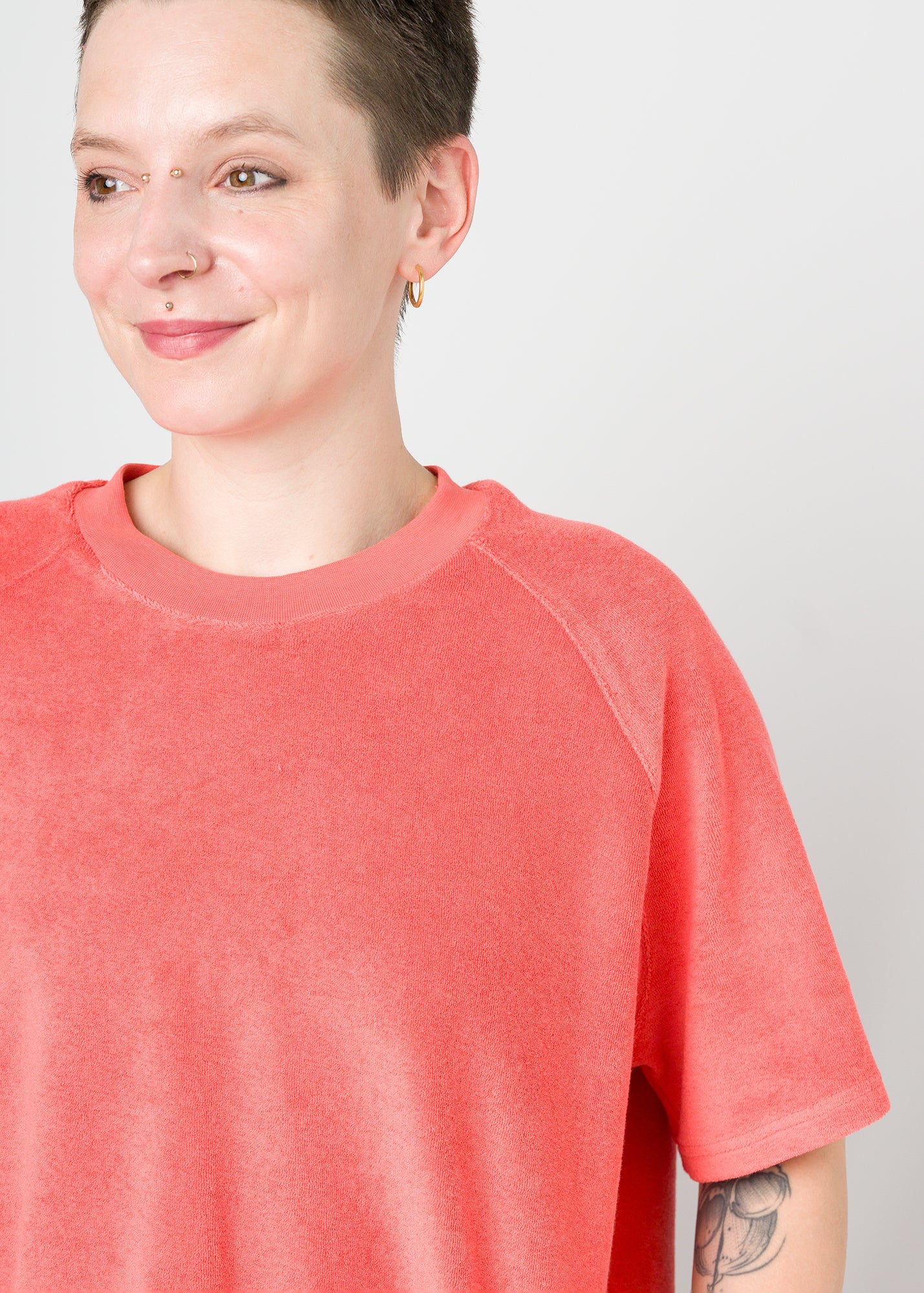 Melly trägt auf dem Foto 'Regina' Größe S, Frottee