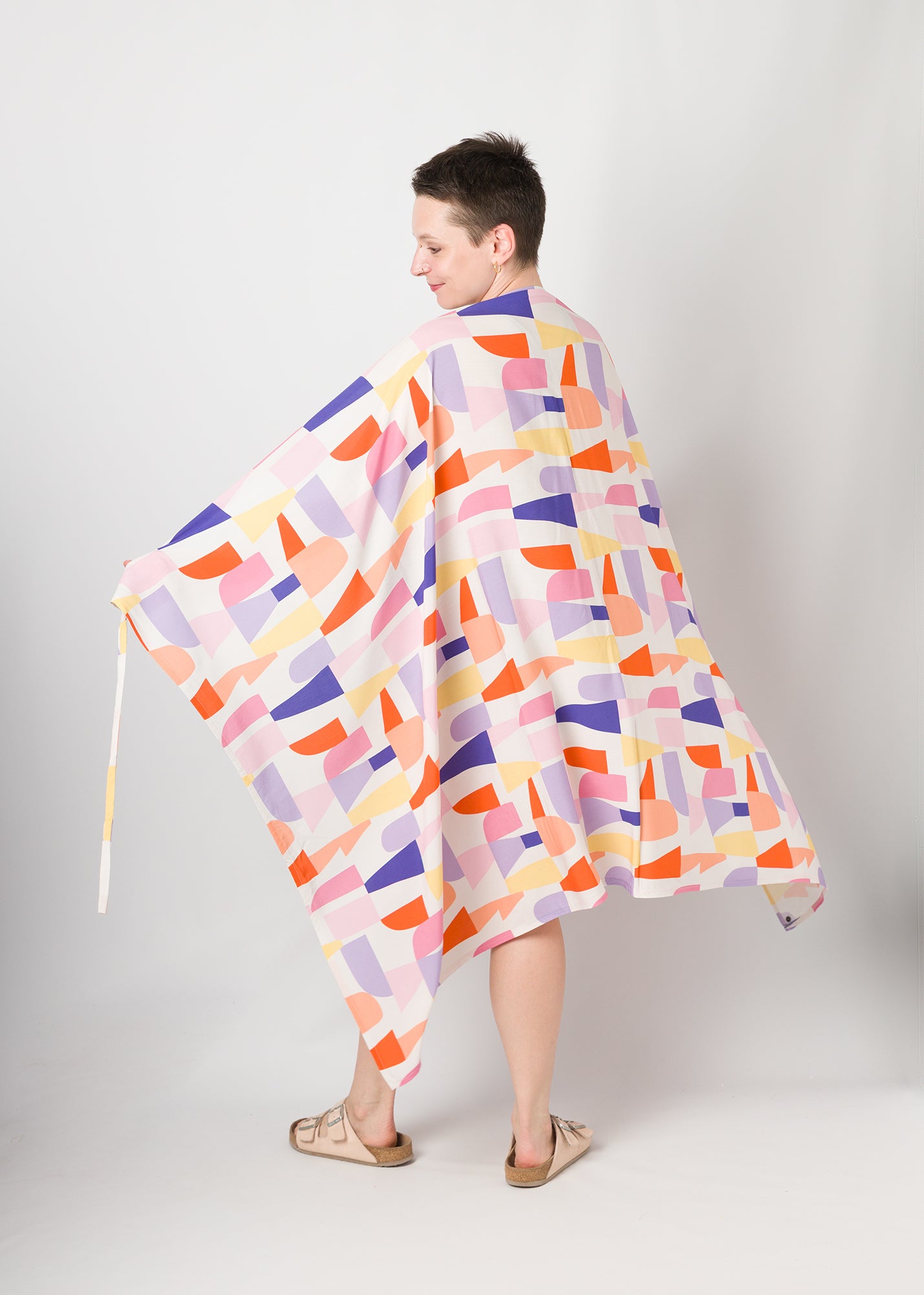 Melly trägt auf dem Foto 'Trudi' Größe 1, Muster nicht elastisch