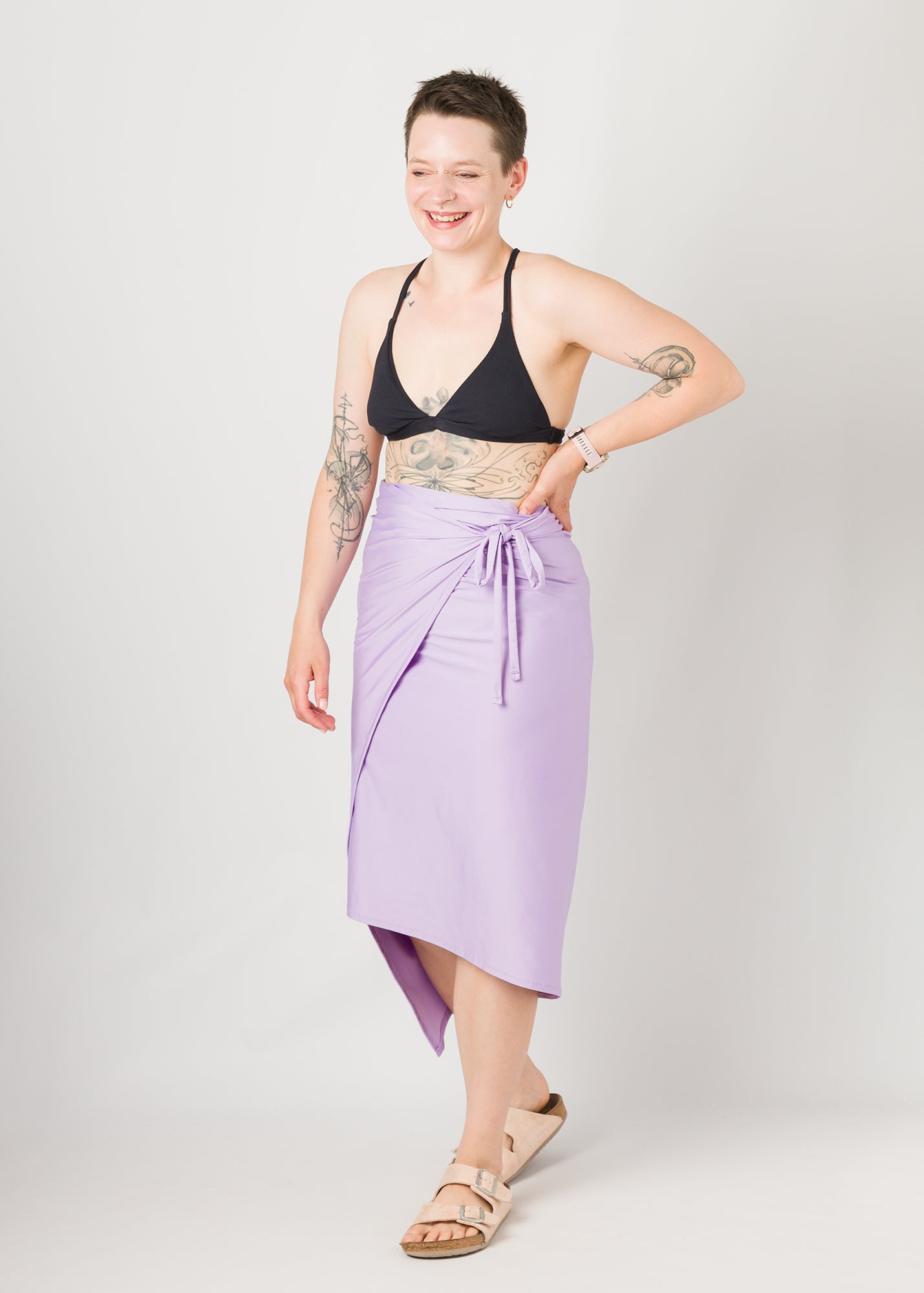 Melly trägt auf dem Foto 'Trudi' Größe 1, UV-Stoff/Activewear