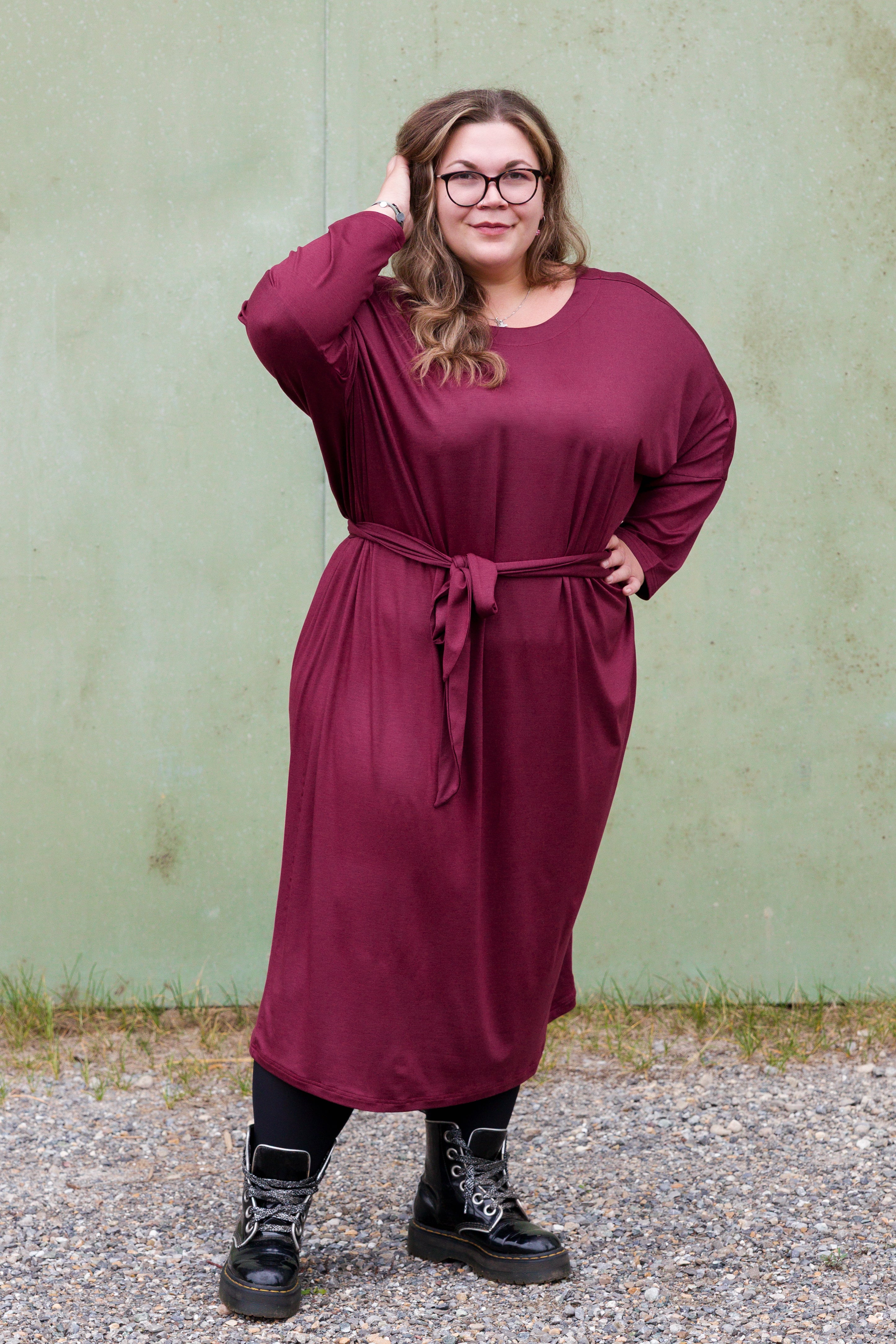 Vroni trägt auf dem Foto 'Francis' Größe 4XL, Tenceljersey burgund