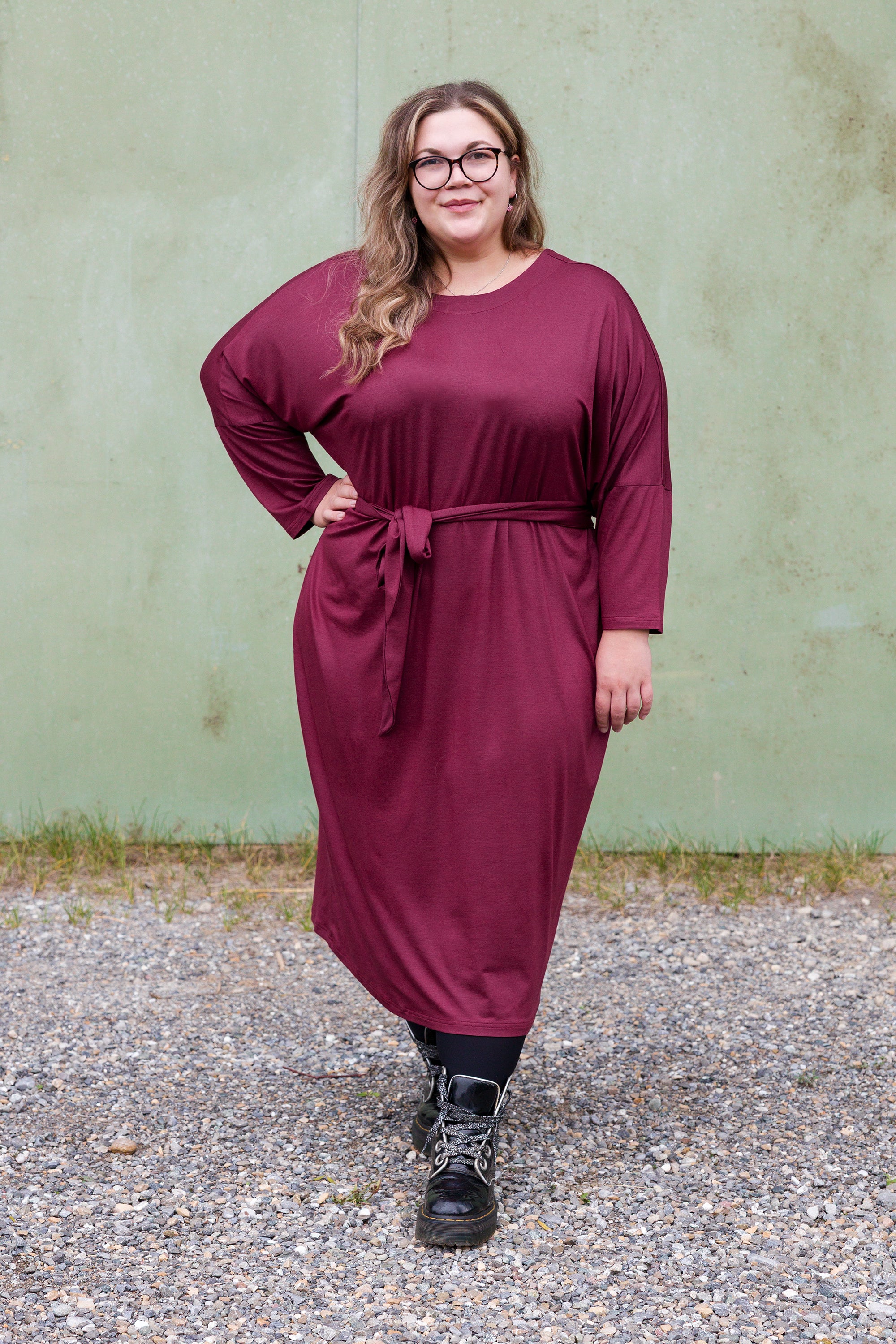 Vroni trägt auf dem Foto 'Francis' Größe 4XL, Tenceljersey burgund