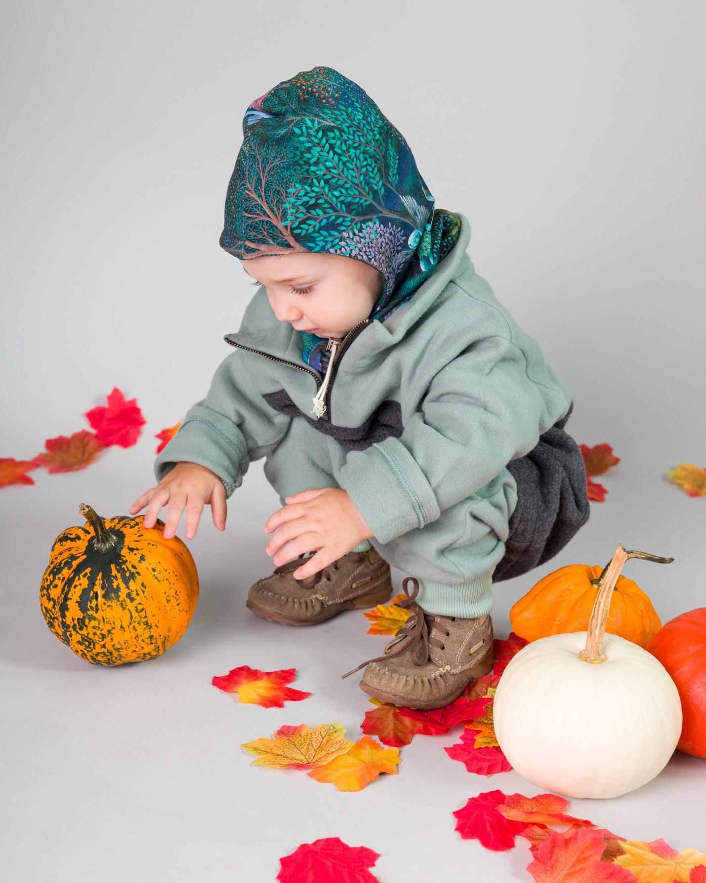 Mads ist auf dem Foto 13 Monate alt und trägt Größe 86/92, Paulchen Fleece