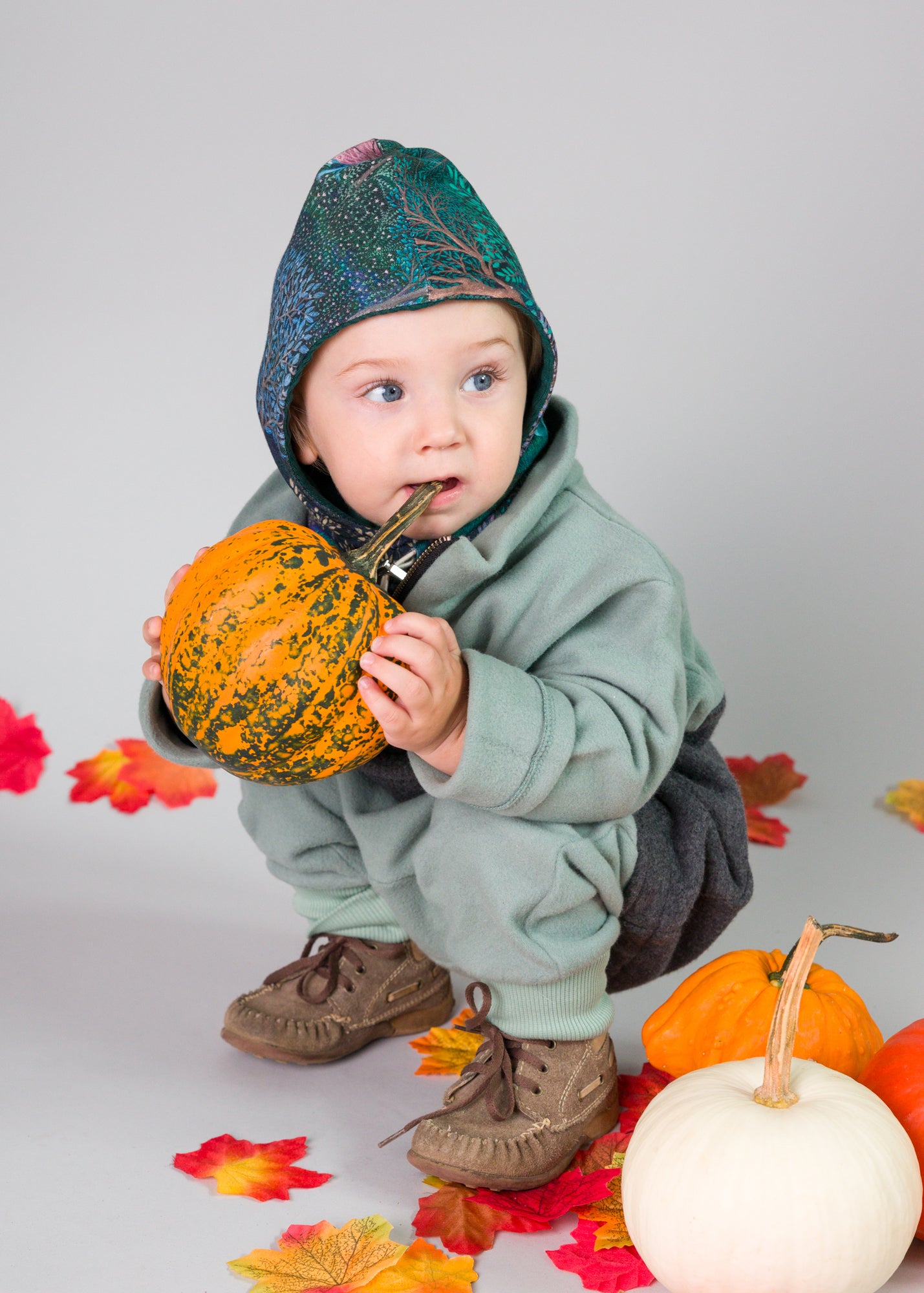 Mads ist auf dem Foto 13 Monate alt und trägt Größe 86/92, Paulchen Fleece