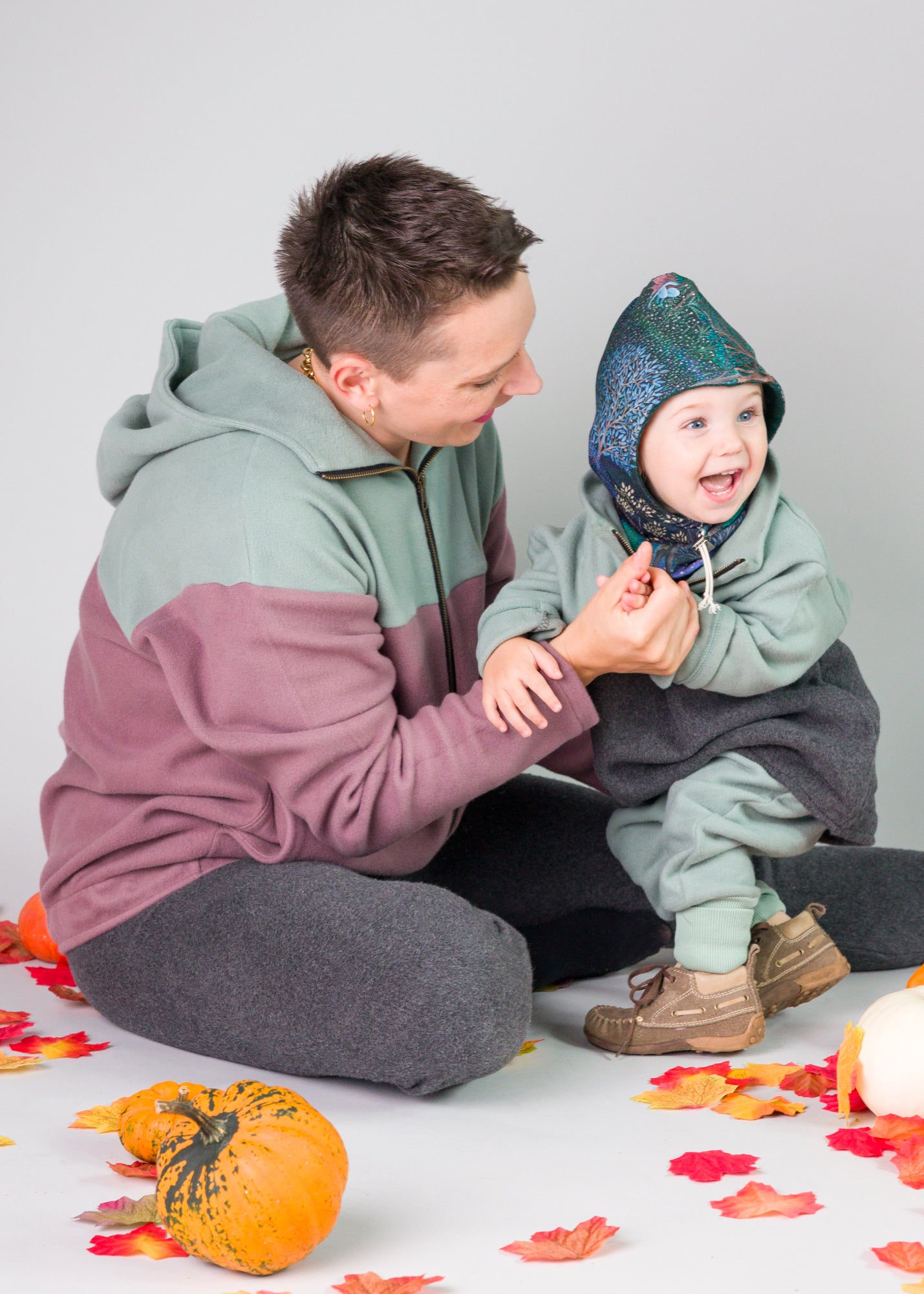 Mads ist auf dem Foto 13 Monate alt und trägt Größe 86/92, Paulchen Fleece