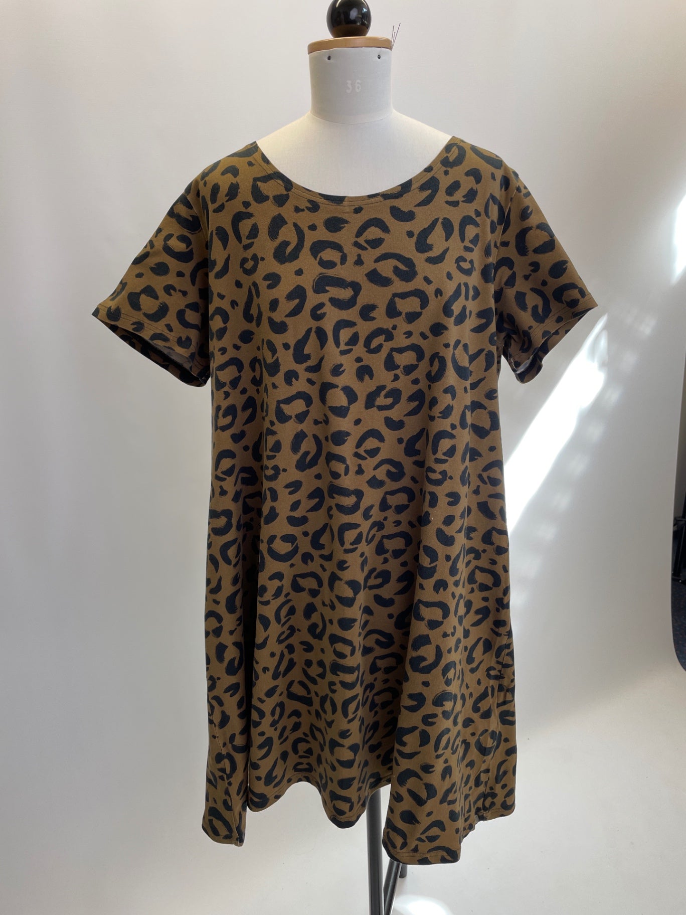 A-Linienkleid „Adam“ mit T-Shirt Ärmel | Leobert | Bio-Baumwoll-Jersey |  Größe: 4XL | Second Love