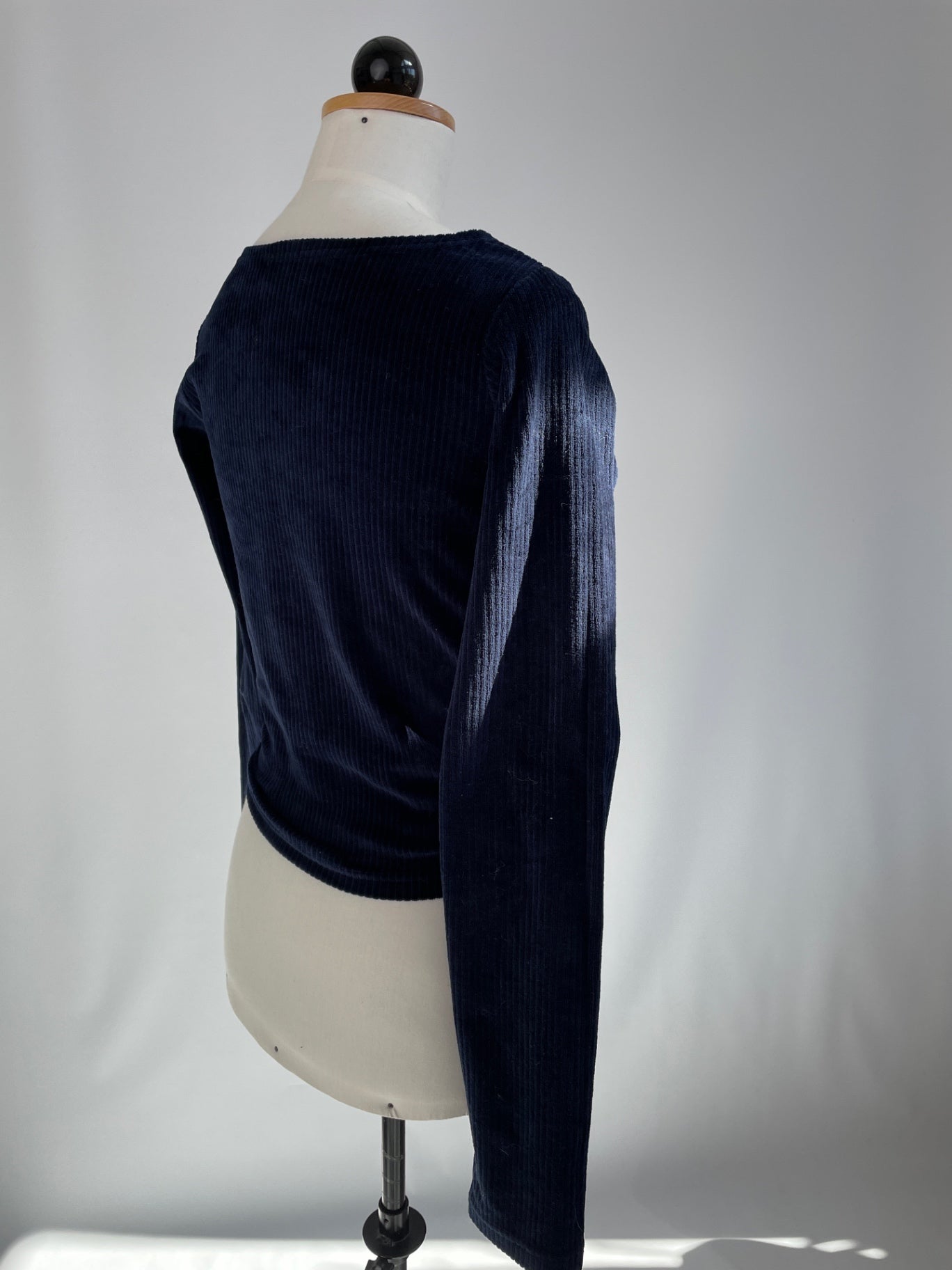Croptop | Velvet-Cord |  lange Ärmel | Farbe: dunkelblau | Größe: S | Second Love