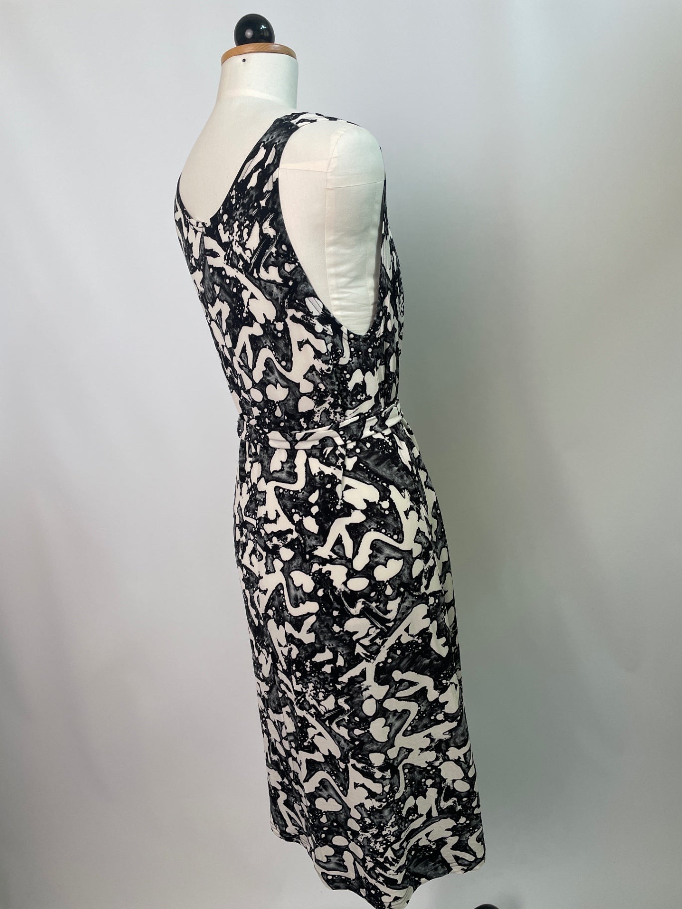 Adam Alinienkleid | Abstrakt | Designer Deadstock | mit Gürtel | + 7 cm | Größe:XL | Second Love