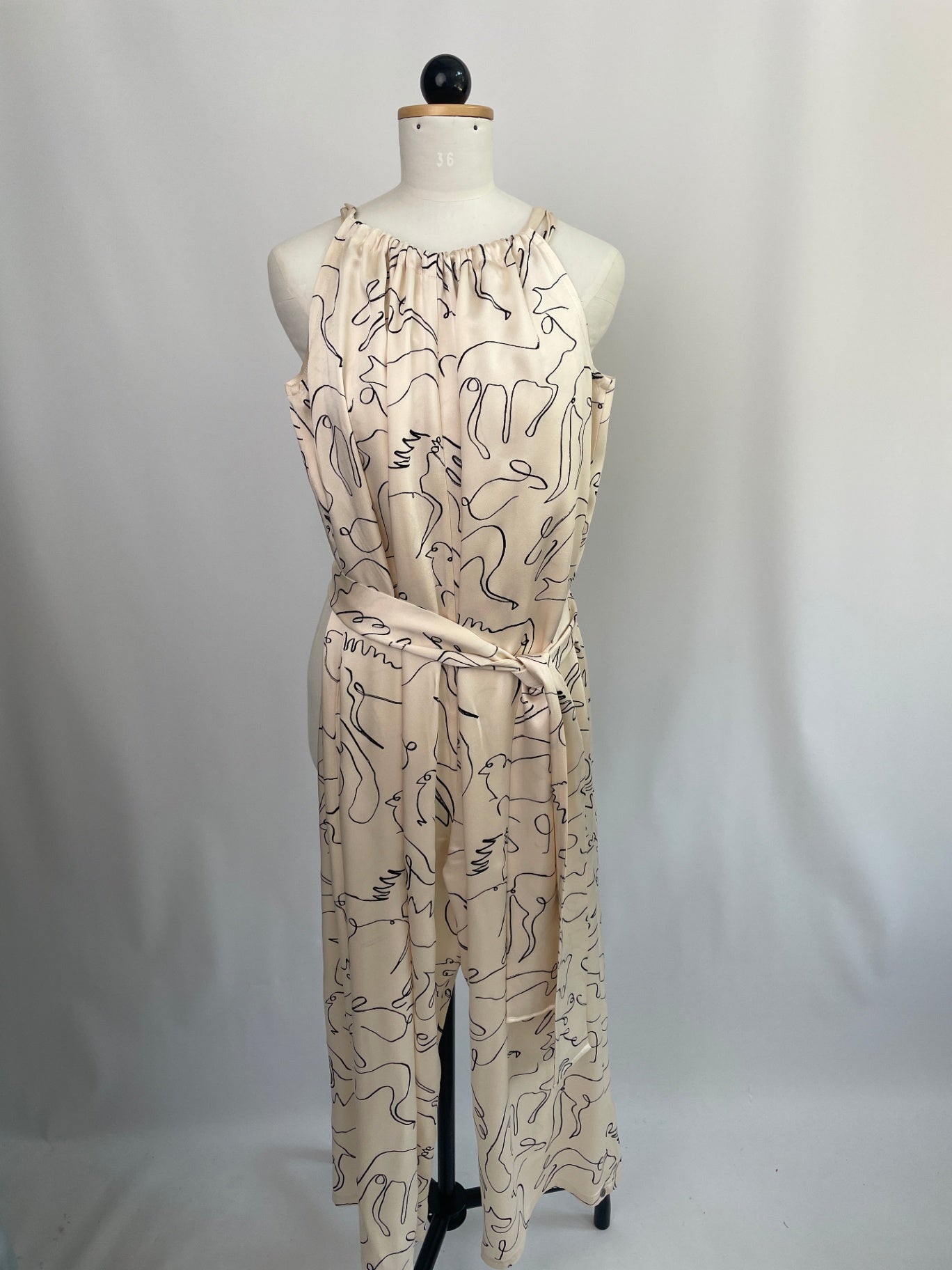 Cleopatra | Lockerer Jumpsuit mit verstellbaren Bändern | Deadstock Animal creme | Größe L | Second Love