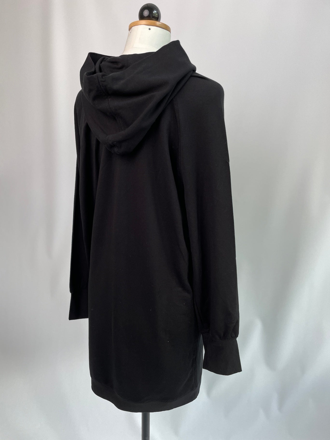 Henriette | Hoodiekleid | Tencelsweat schwarz | Größe S | Second Love
