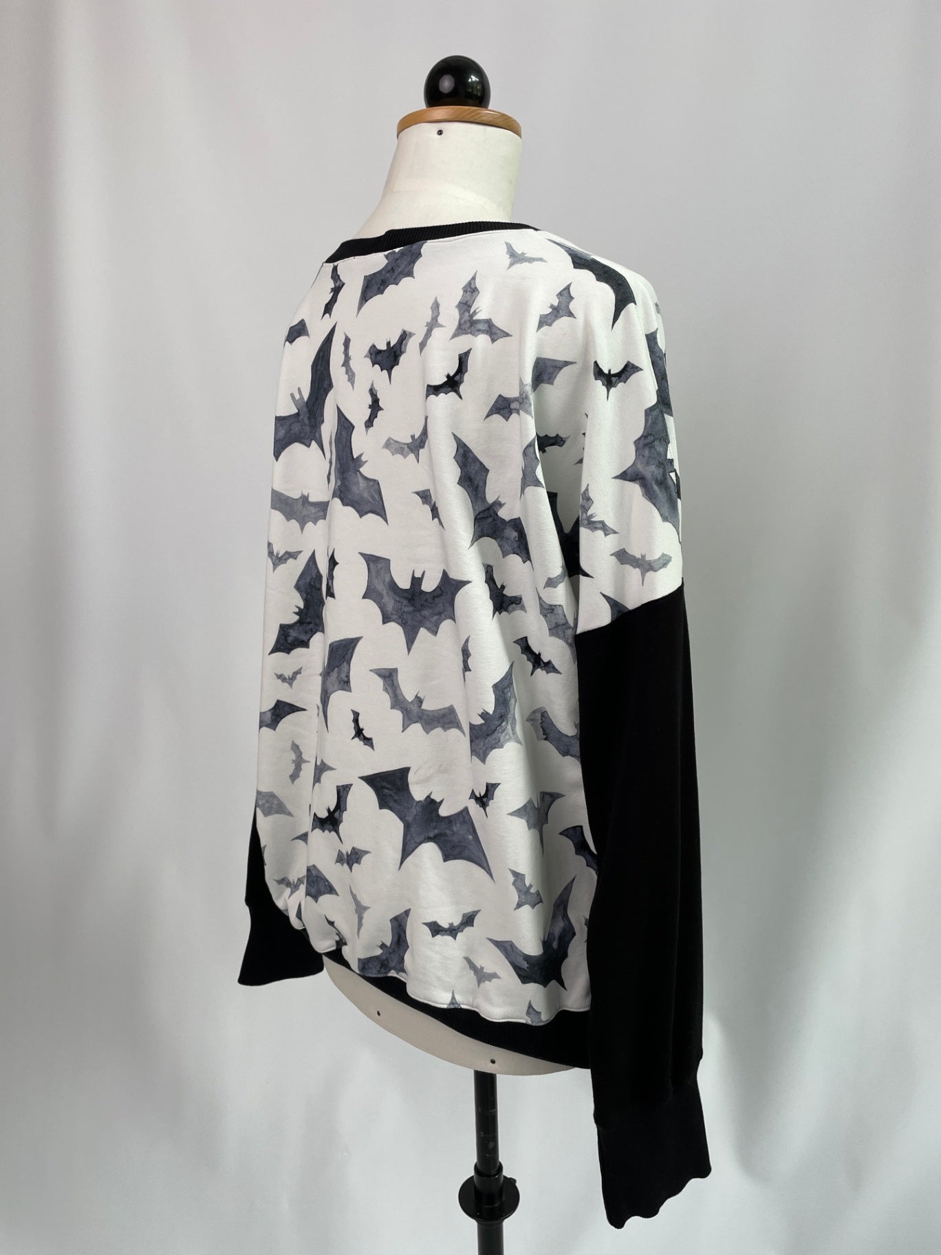 Colorblocking-Sweater | Fledermäuse, Ärmel schwarz | Größe L | Second Love