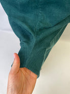 Marlene | Hose im Marlene-Stil und Gummibund | Babycord smaragd | Größe 3XL | Second Love