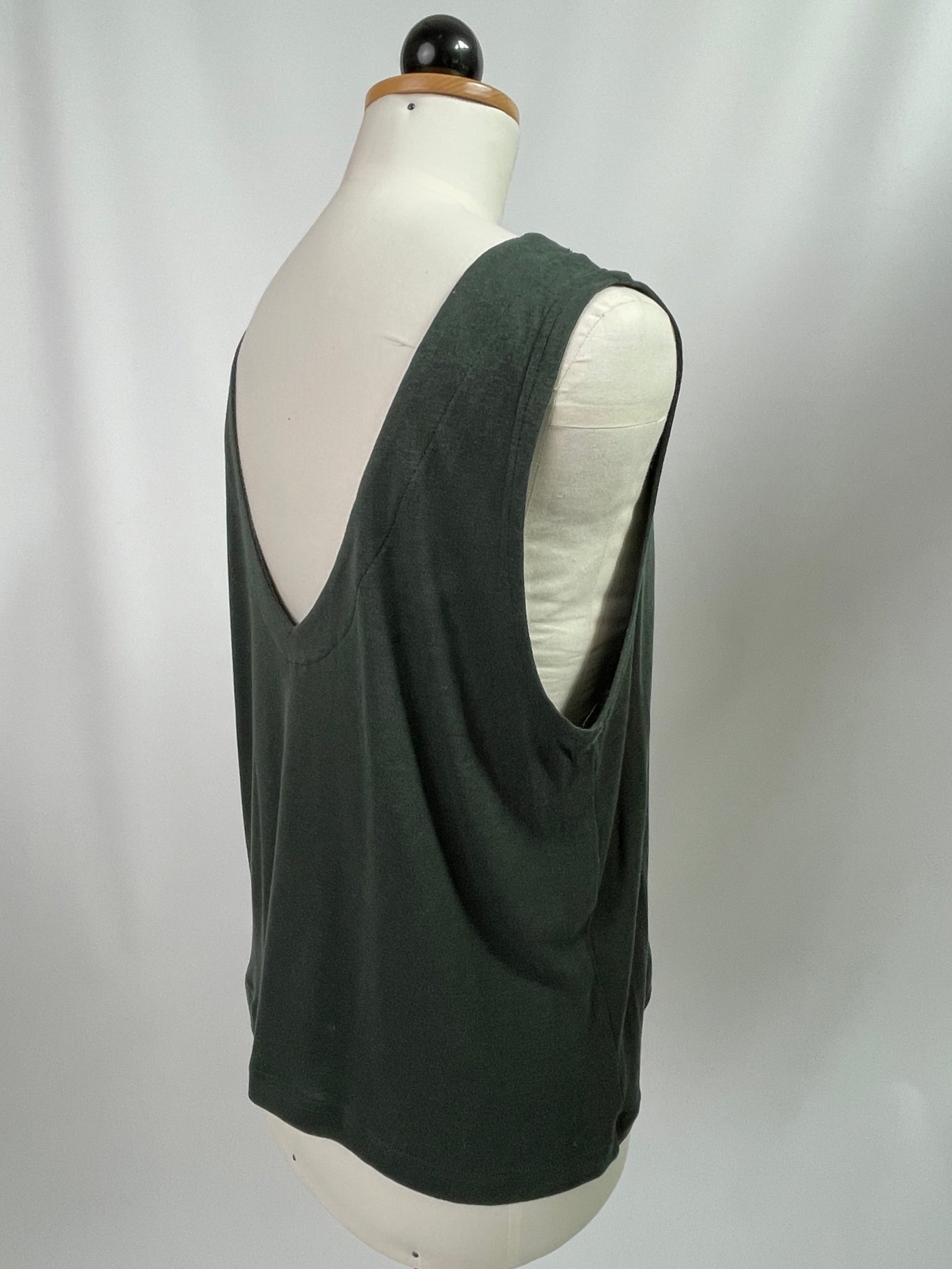 Franzi | Lockeres Oberteil | Bio-Baumwolle-Tencel | Farbe waldgrün | Größe XS | Second Love