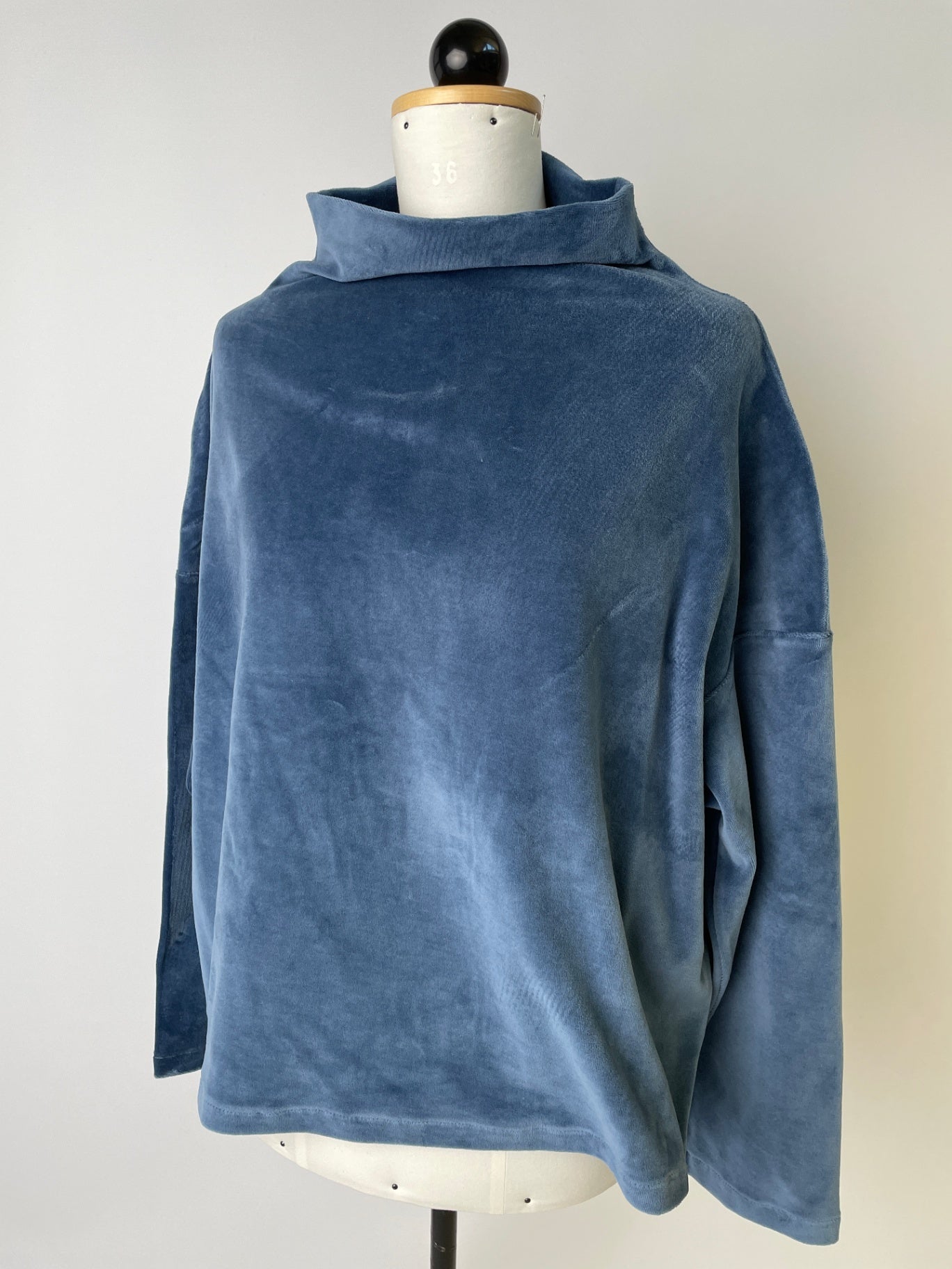 Pullover | Kelchkragen | Velvet rauchblau | Größe M | Second Love