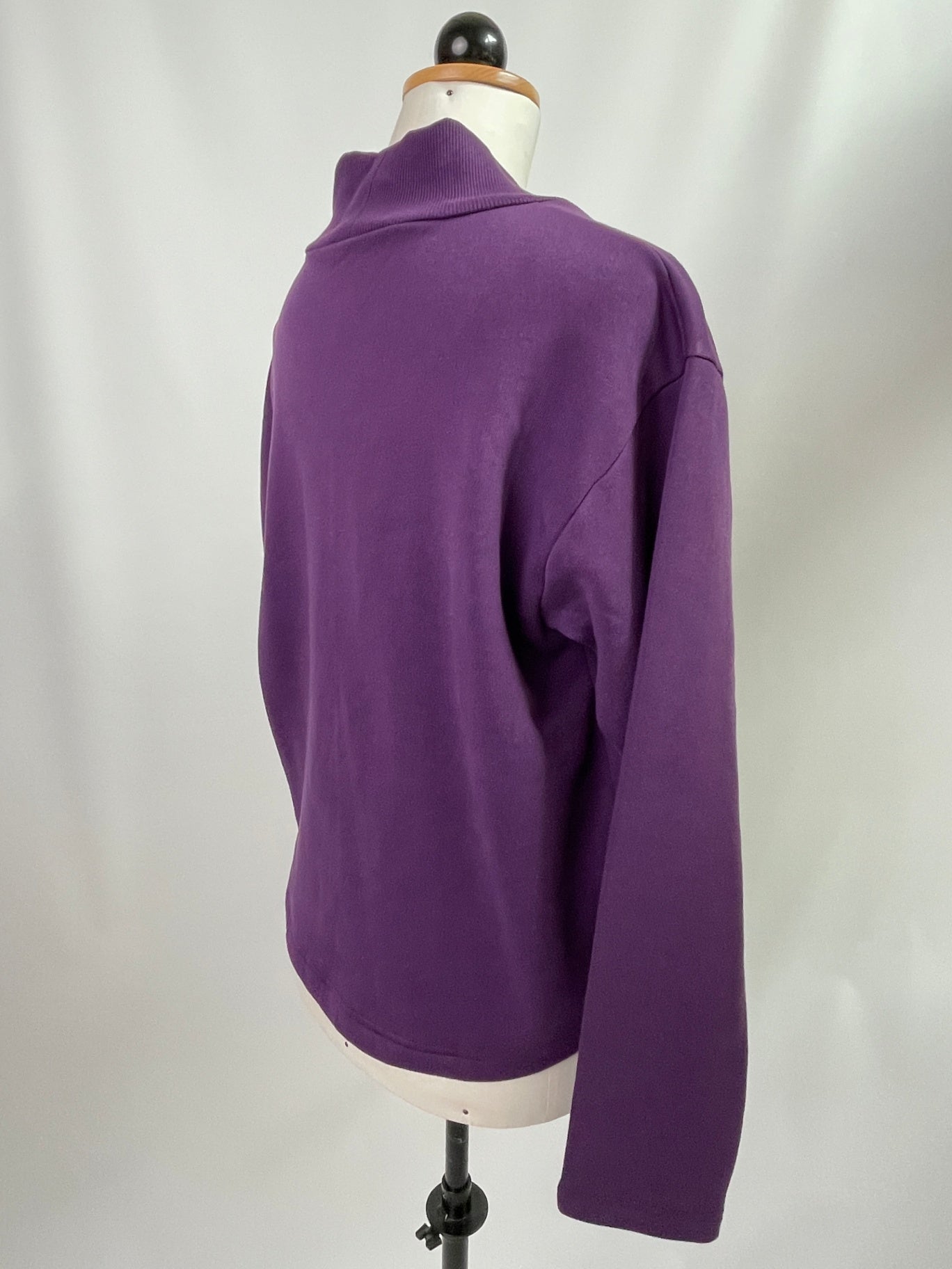 Janne | Kurze Jacke mit Knöpfen | Sweat lila | Größe S | Second Love