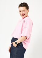 Melly trägt hier Sammy in Größe M 